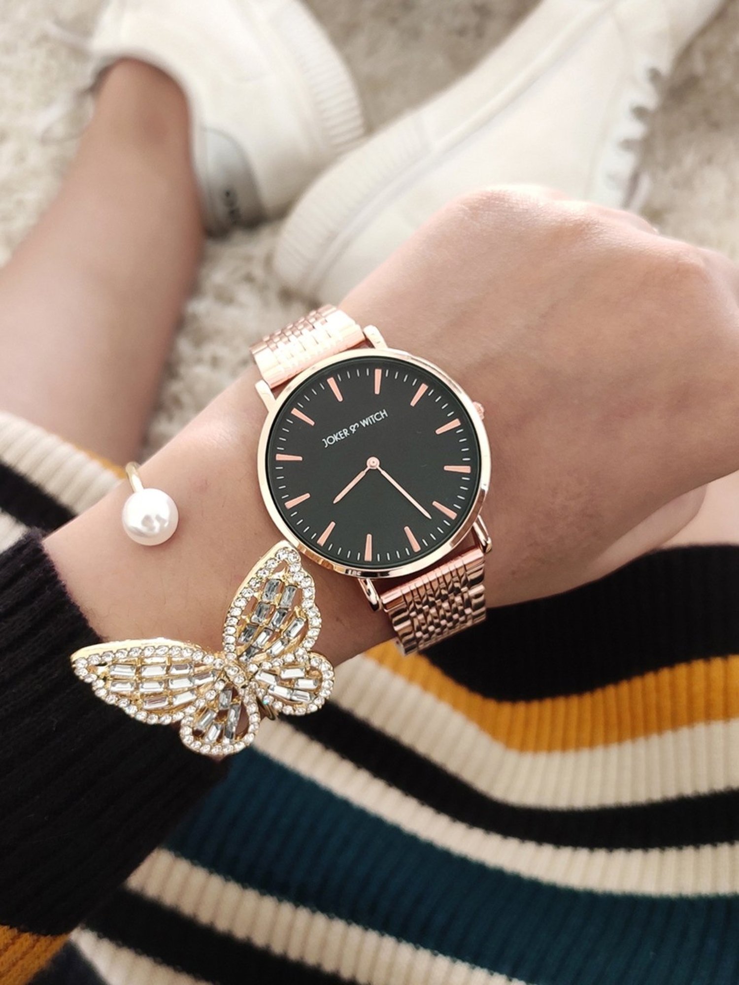 Joker & WItch JWBS620 Analog Watch for Women With Bracelet