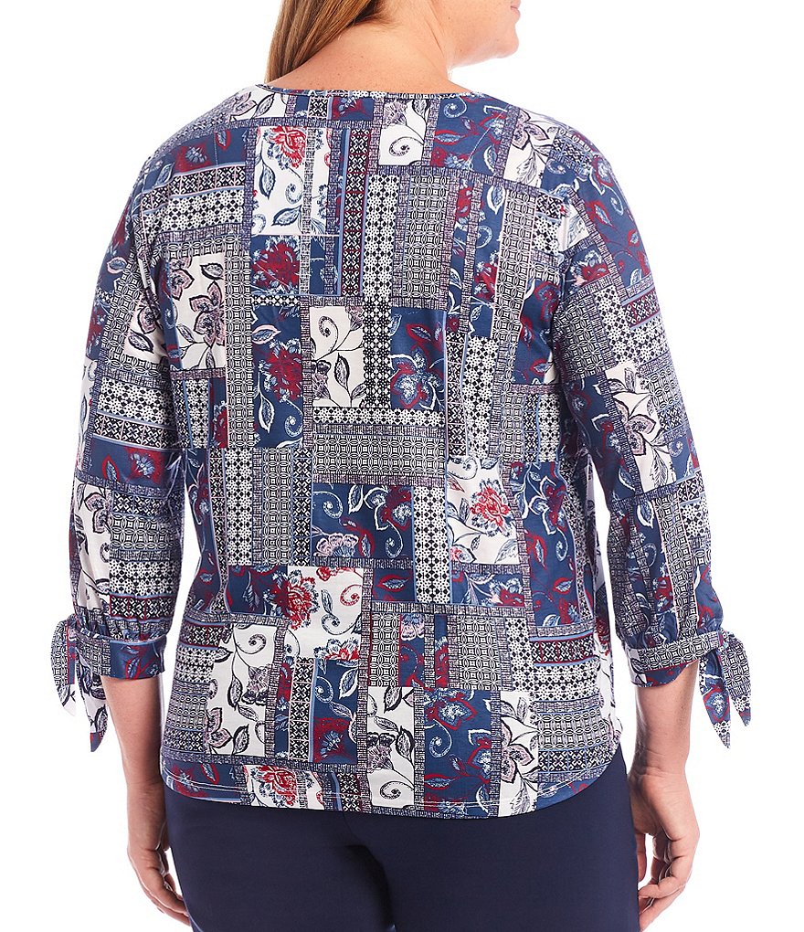 Democracy Plus Size Floral Print 3/4 Puff Sleeve V-Neck Knit Top