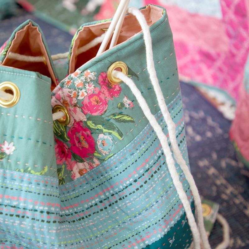 Dritz 72ct Eyelets Extra Large Tools Gold