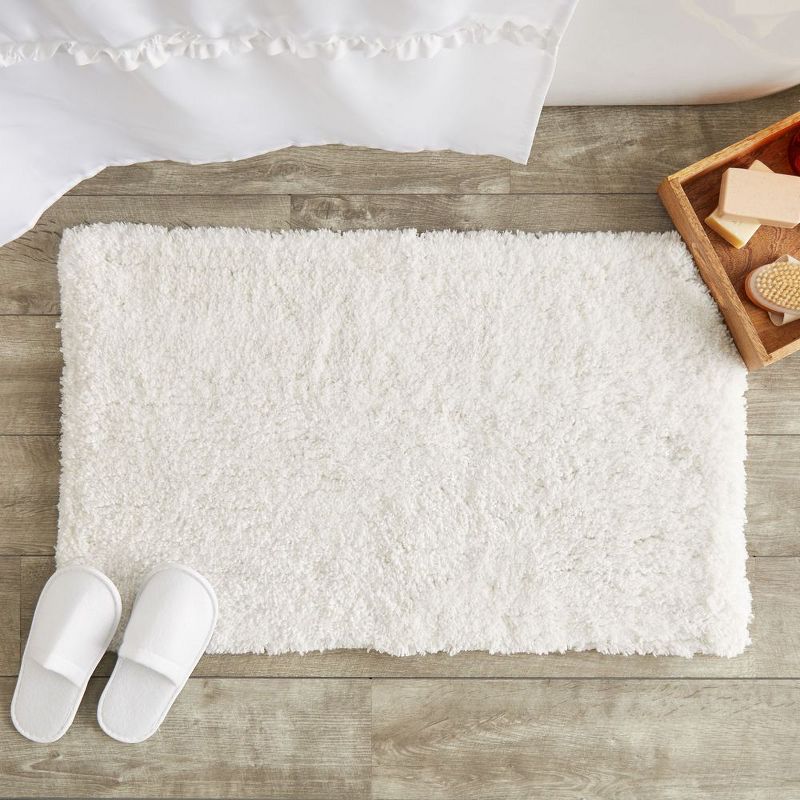 Juvale White Bath Mat, Non-Slip Bathroom Rugs for Showers (32 x 20 Inches)