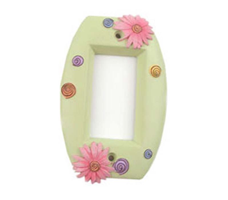 Flower Power - Single Toggle Daisy Lightswitch Plate - Bathroom Accent - York Wallcoverings.