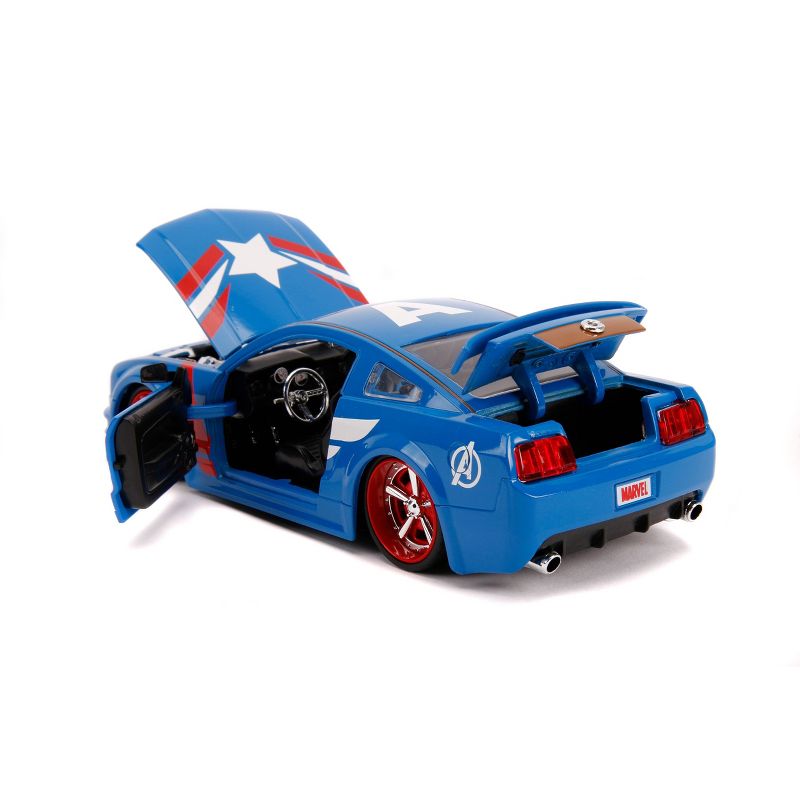 Jada Toys Hollywood Rides 1:24 Scale - '06 Mustang - Captain America