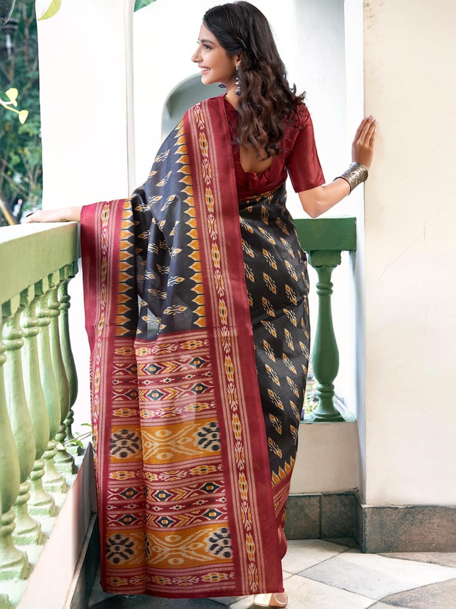 Satrani Black & Maroon Printed Saree With Unstitched Blouse