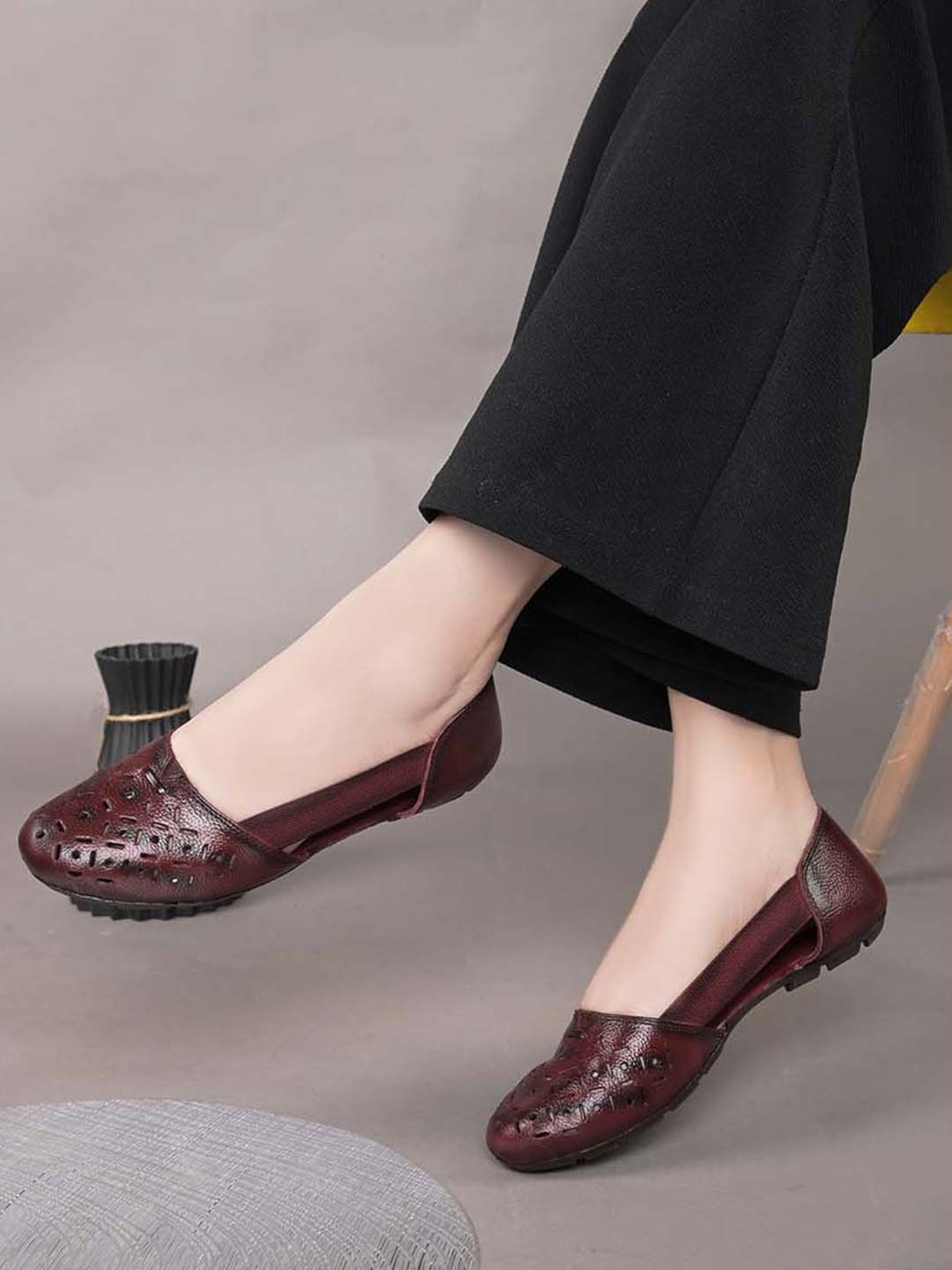 Pelle Albero Women's Maroon Flat Ballets