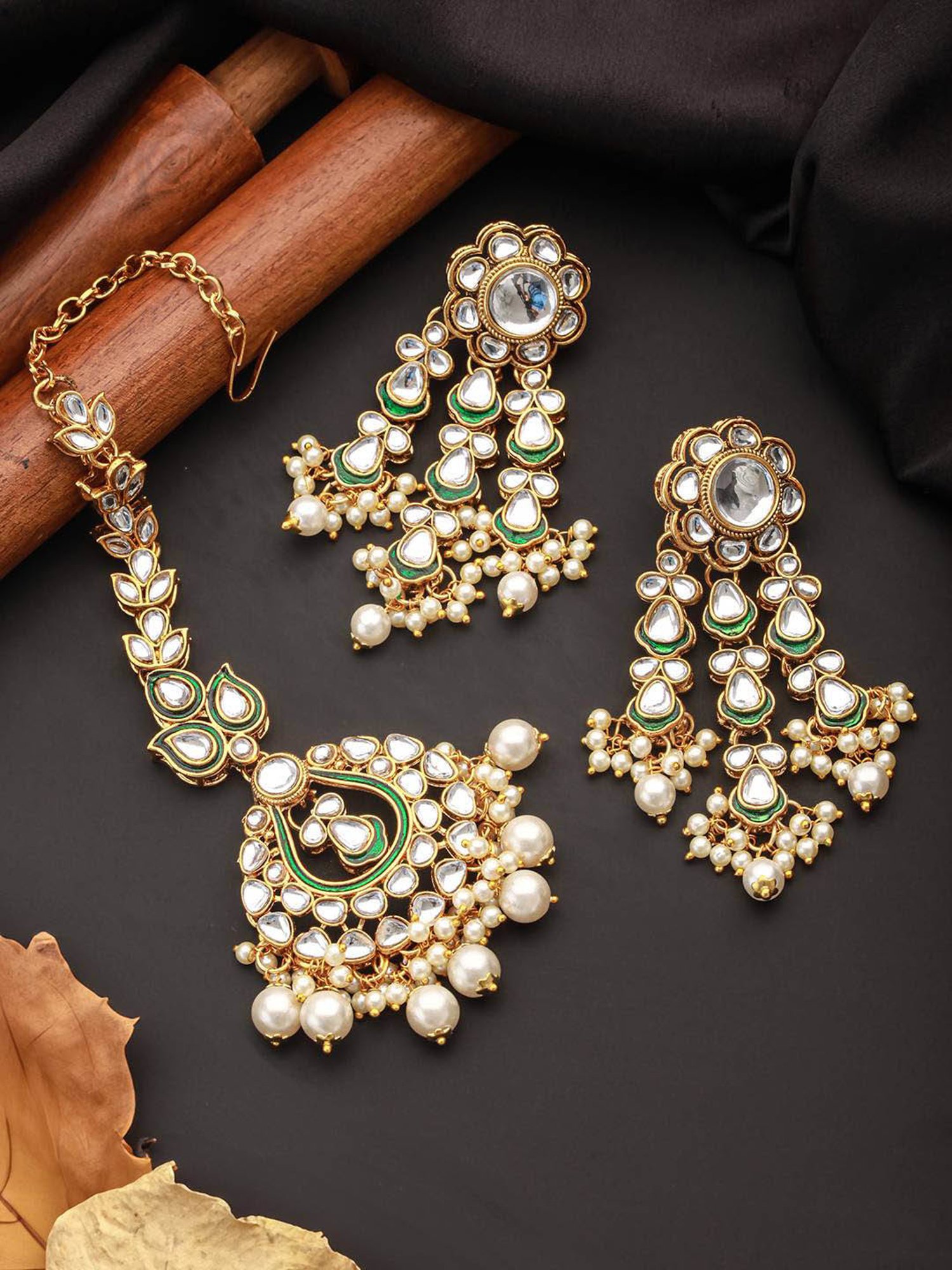 Aatmana Gold-Toned & Kundan & Pearl Studded Green Enamelled Maang Tikka with Earring Set for Women