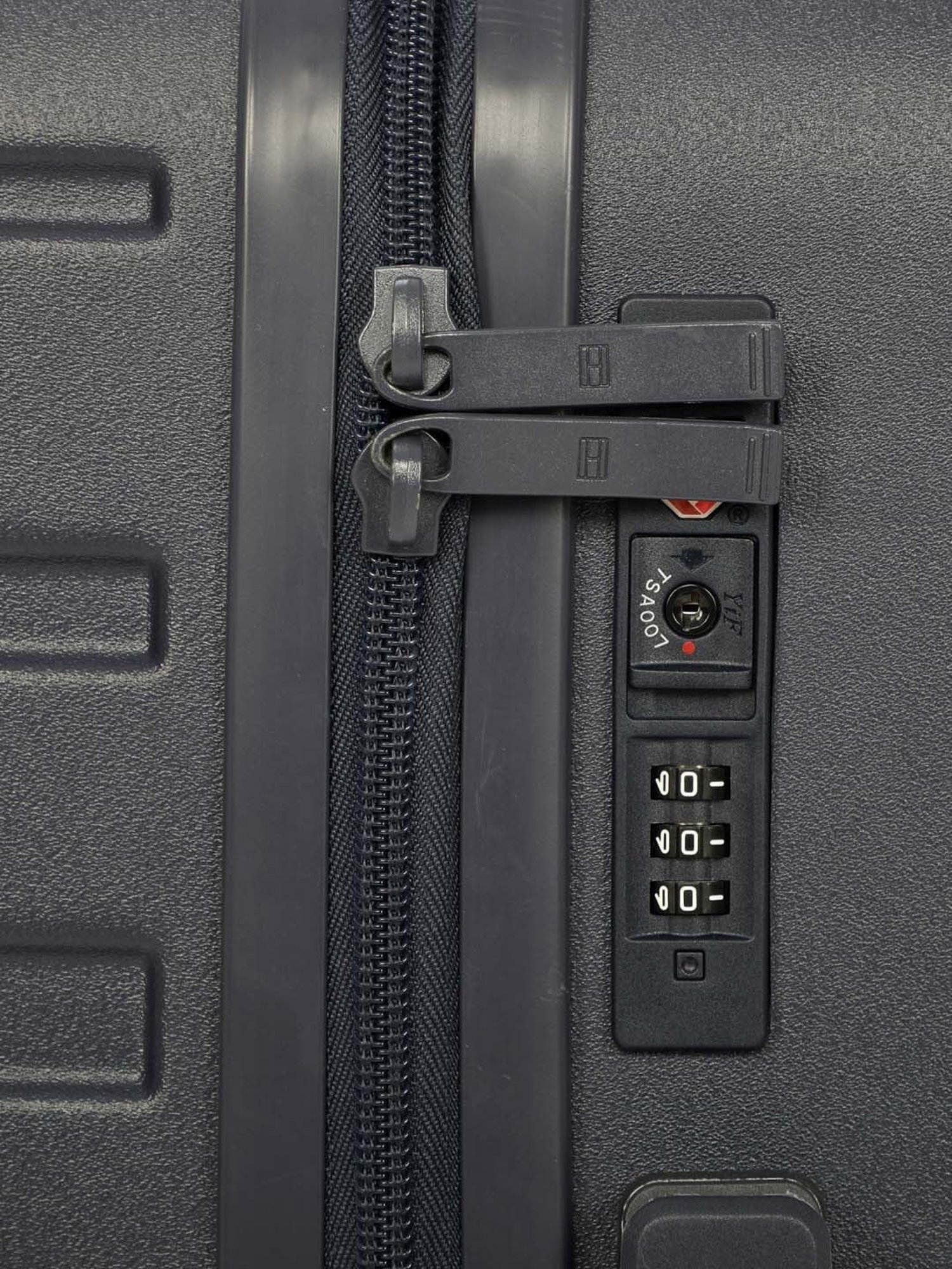 Tommy Hilfiger Navy 8 Wheel Large Hard Cabin Trolley - 49 cm