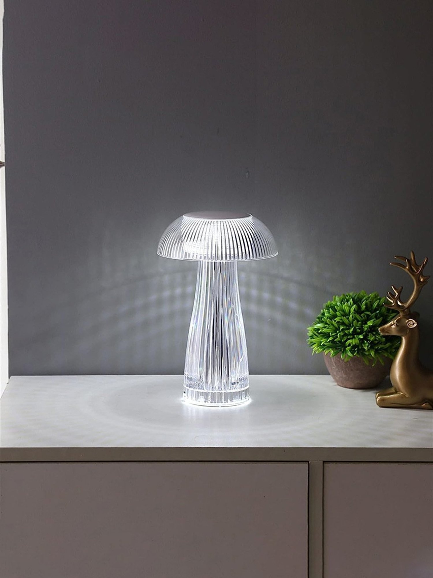Xergy Crystal Jellyfish Table Lamp with Touch Control and Usb Rechargeable (Warm white)