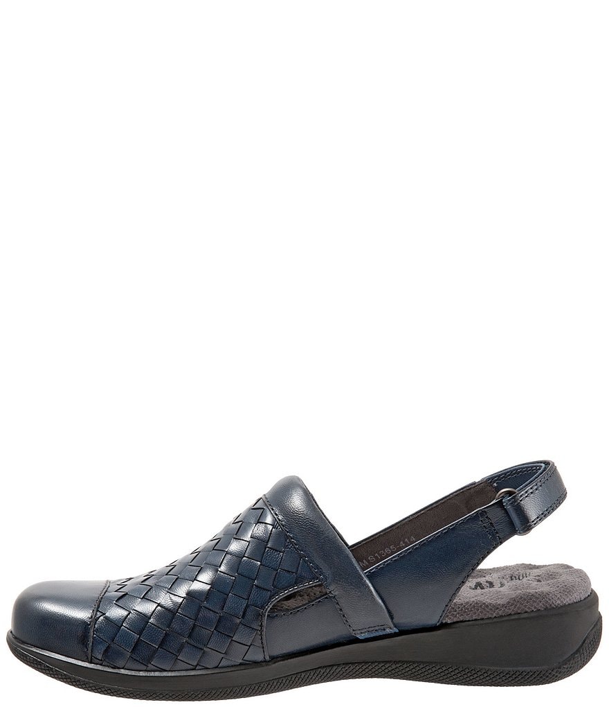 SoftWalk Salina Woven Clogs