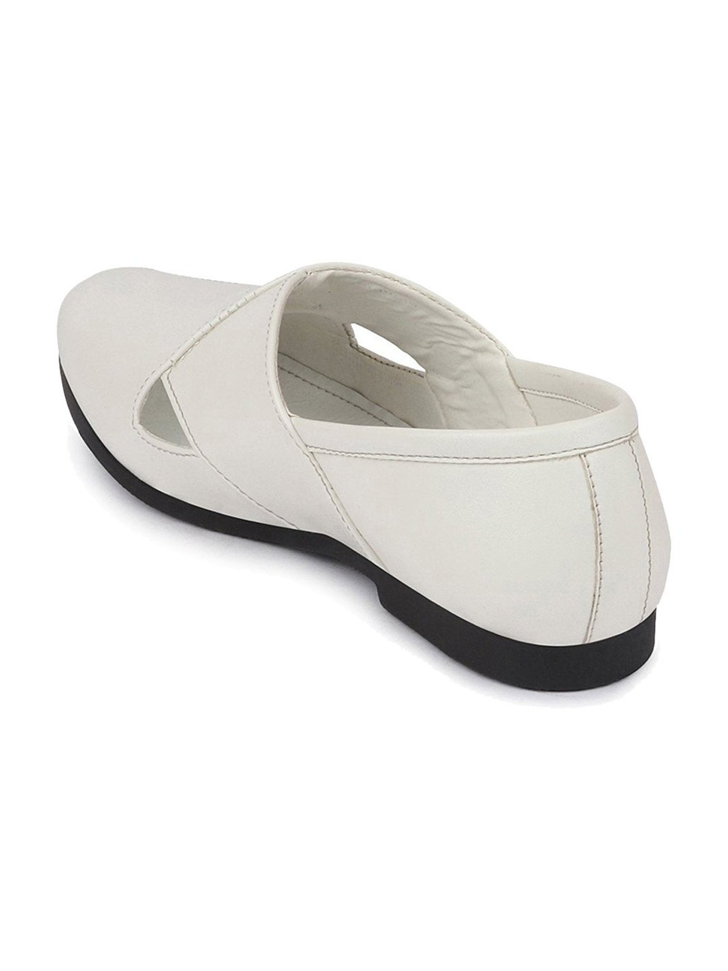 Fausto Men's White Ethnic Juttis
