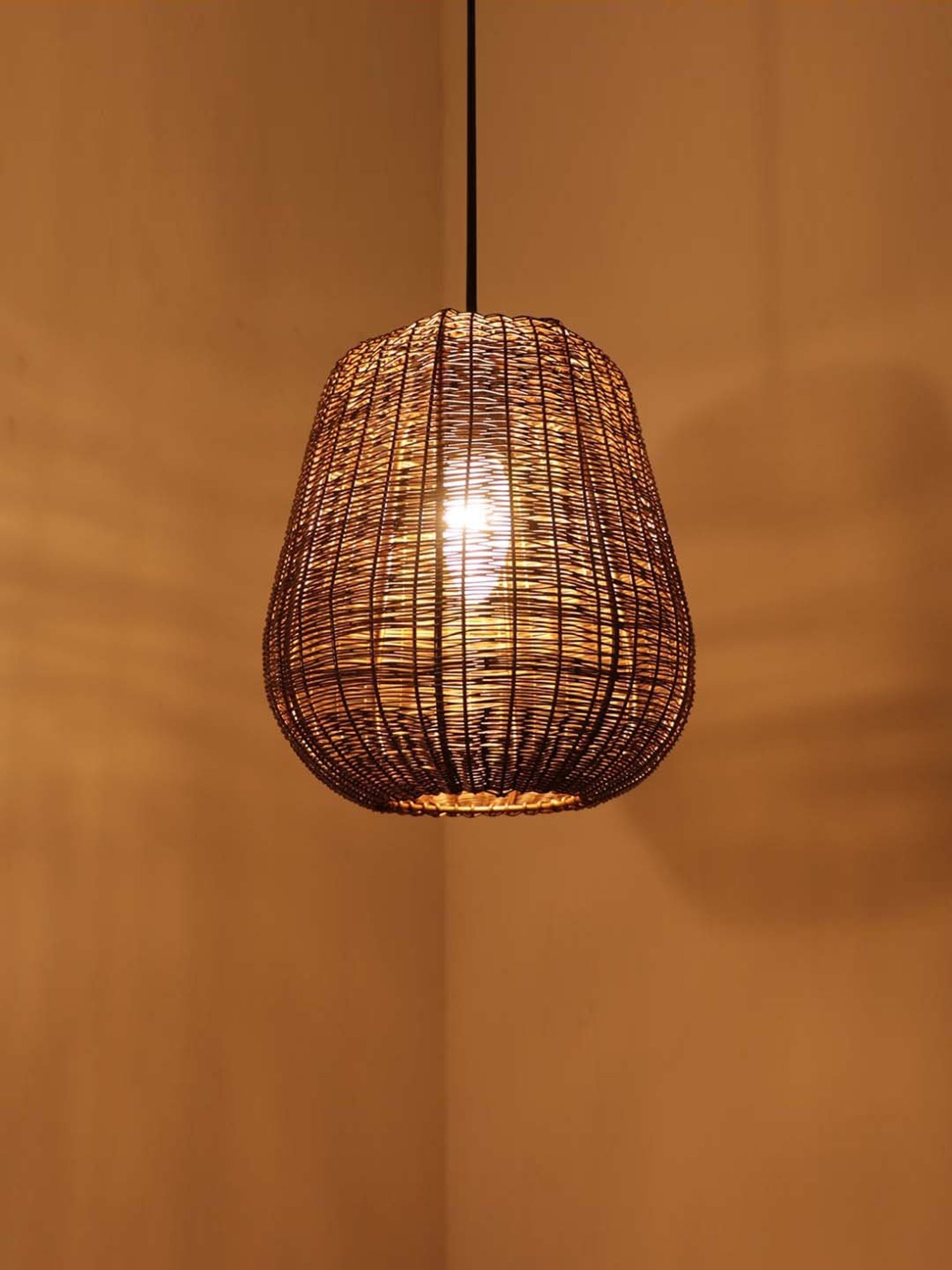 ExclusiveLane 'Mesmerising Mesh' Dark Brown Iron Hand-Etched Pendant Lamp - Set of 1