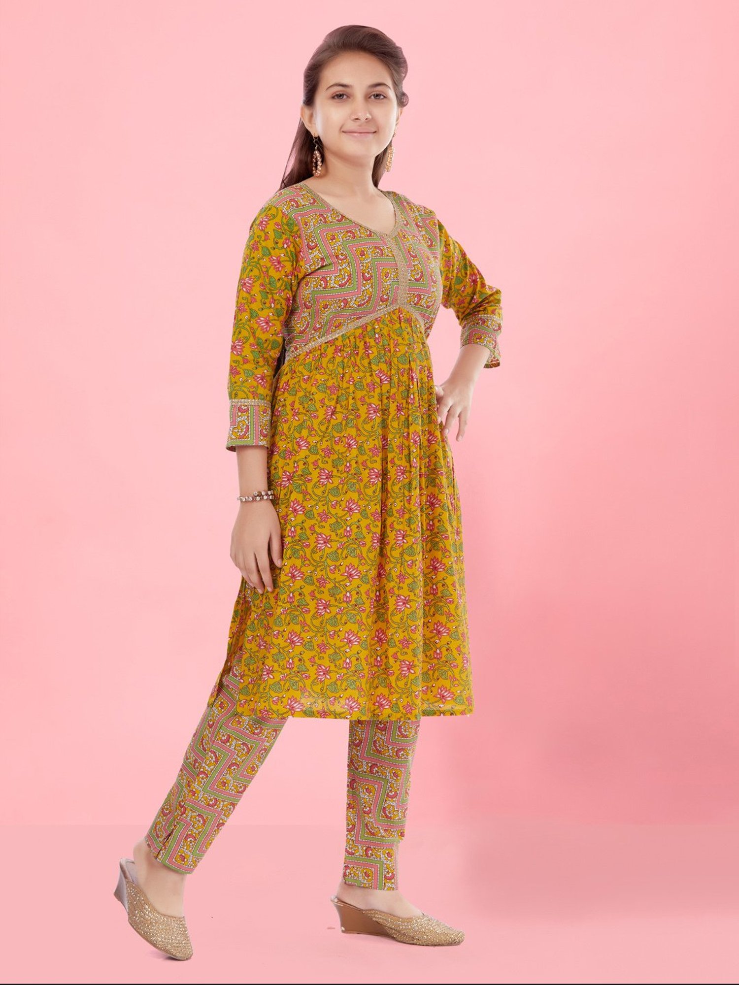Aarika Girls Yellow Floral Print Kurti