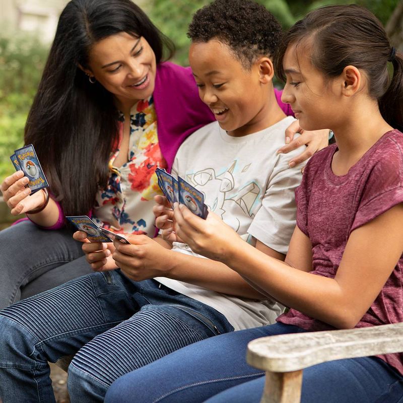 Ultra Pro Pokemon Pokeball 9 Pocket Pro Binder