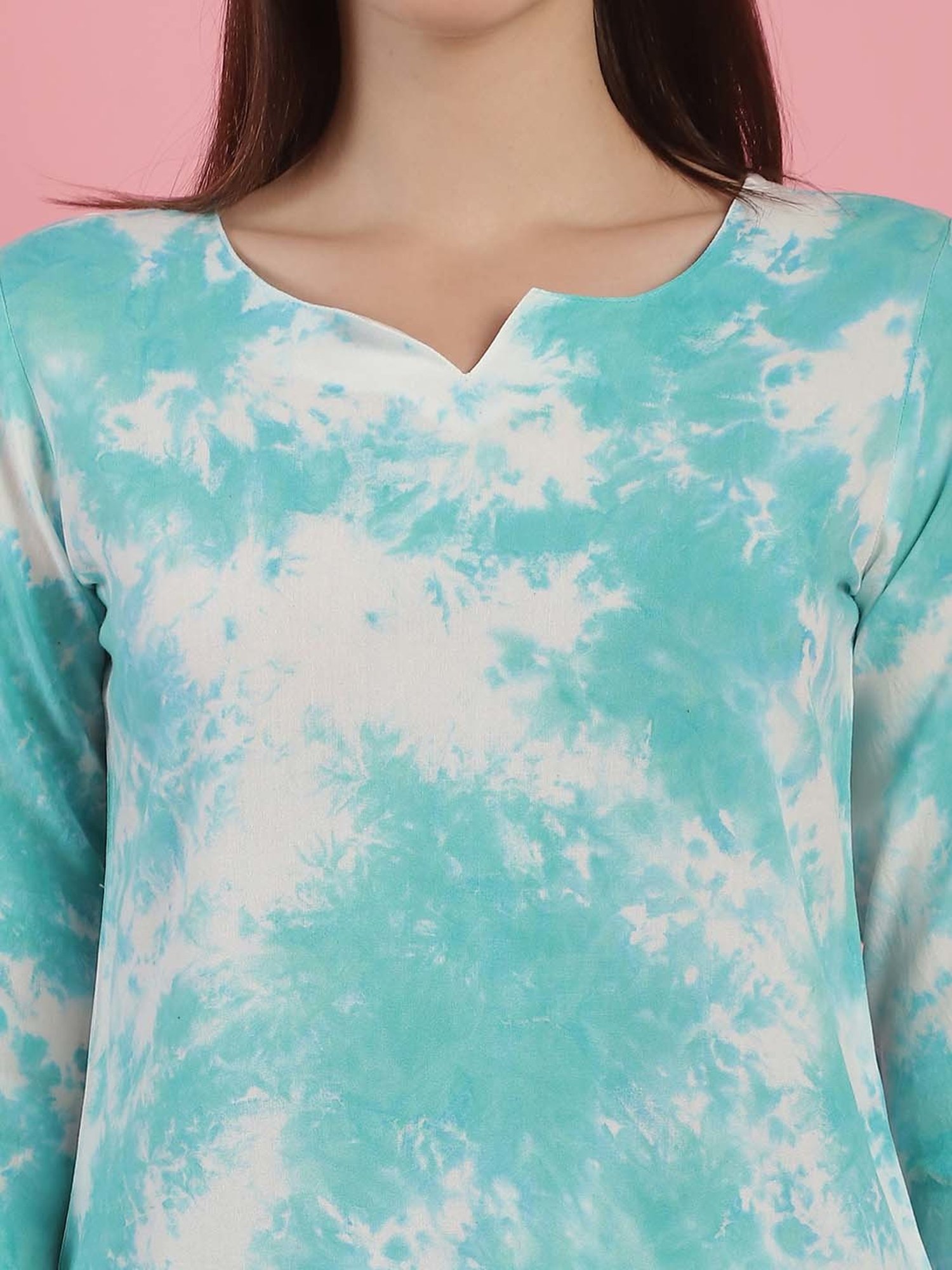 Prakrti Blue & White Tie & Dye Top Capri Set