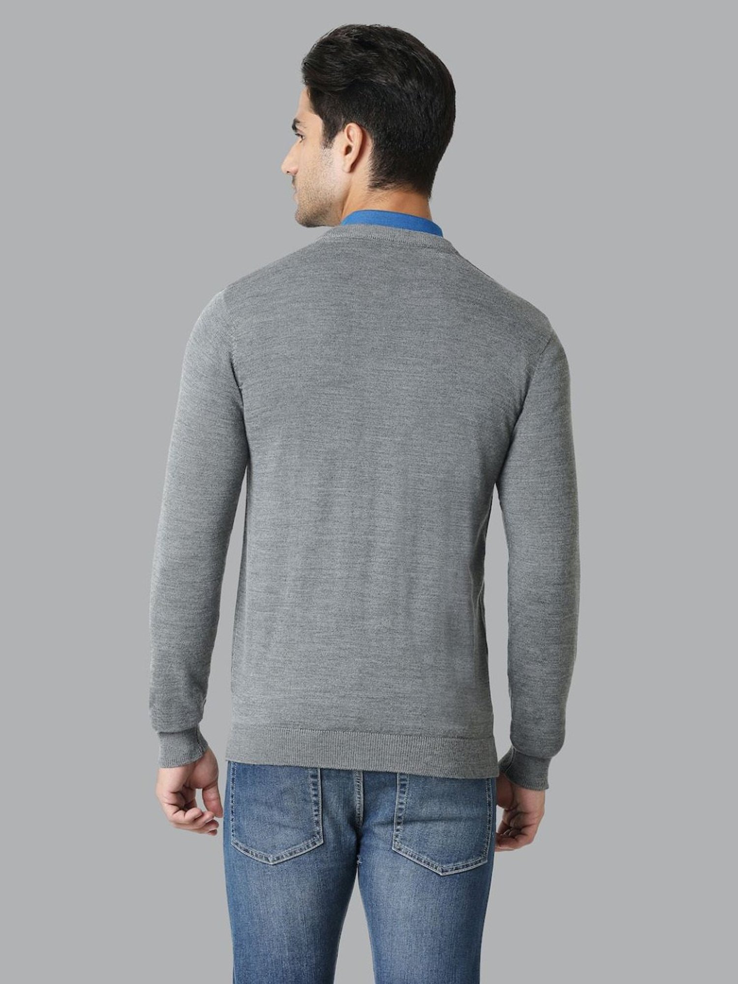 Van Heusen Athleisure Regular Fit V-Neck Long Sleeve Sweater - Grey Melange