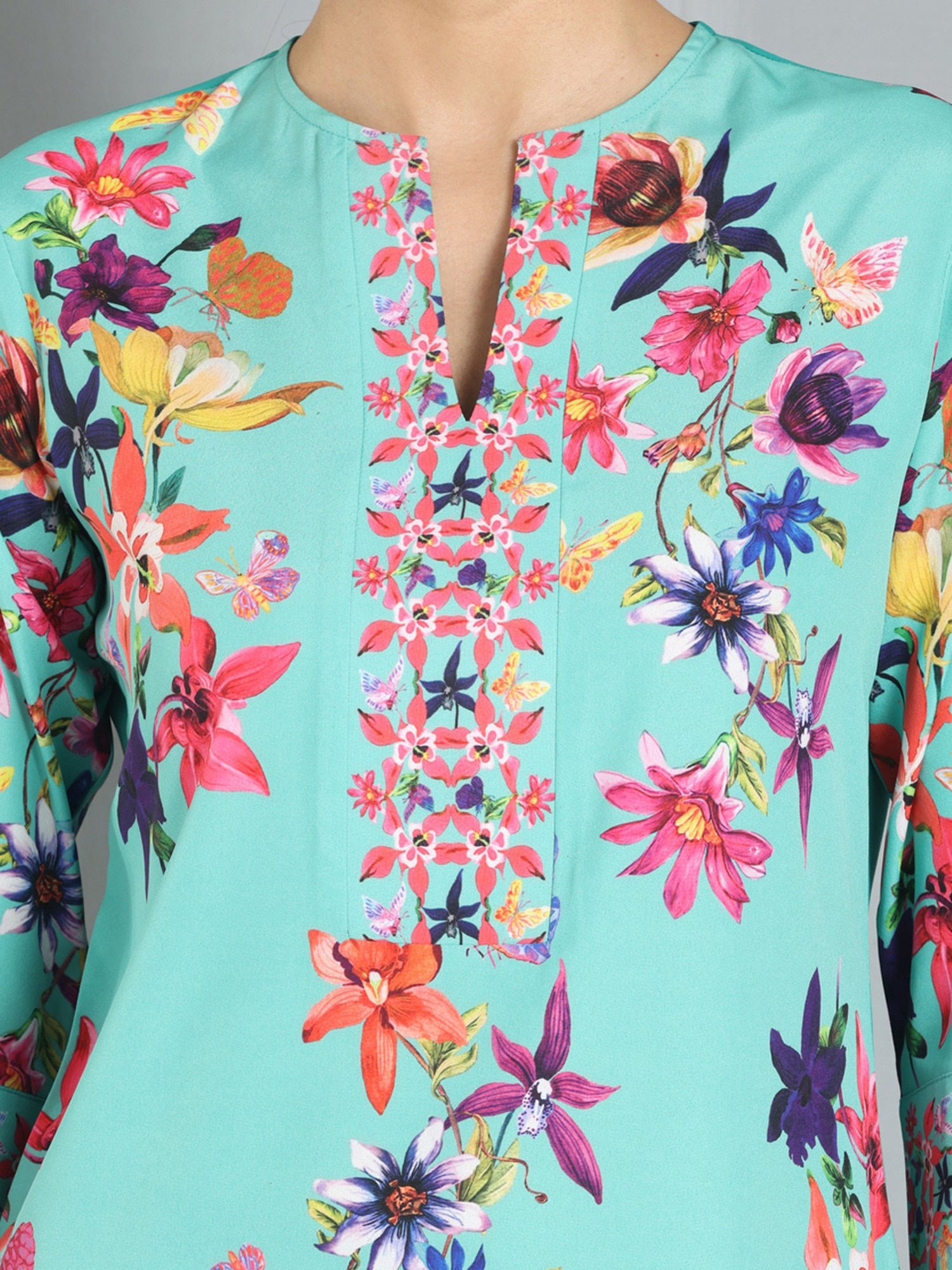 SHAYE Green Floral Print Kurta