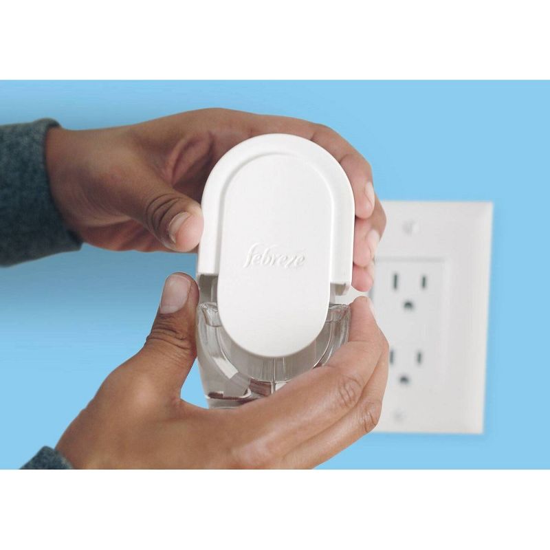 Febreze Light Plug Bamboo Refill with Fade Defy Technology - 3ct