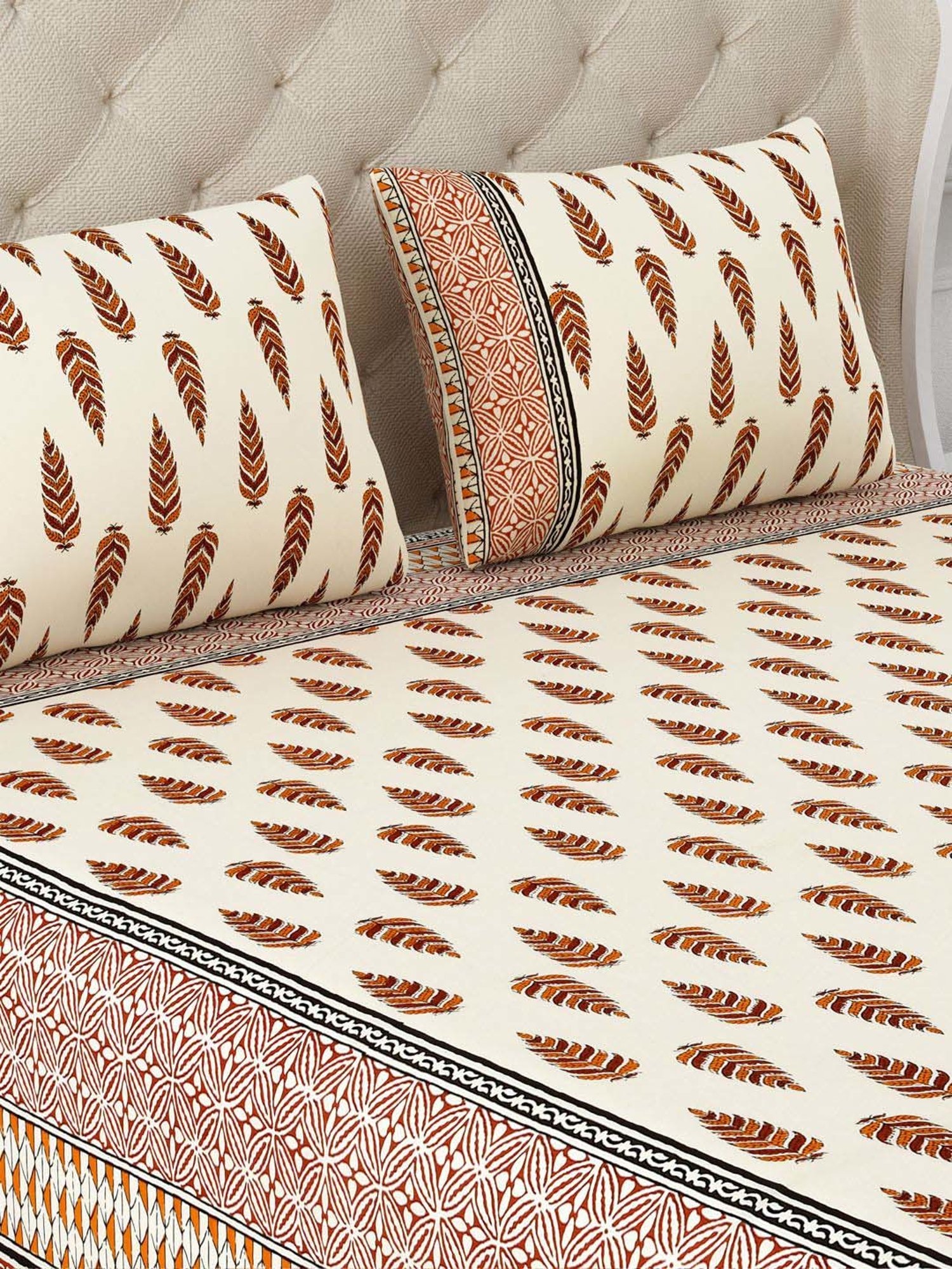Aapno Rajasthan Evergreen Desert Brown & Orange Cotton 140 GSM Double Bedsheet With 2 Pillow Cover