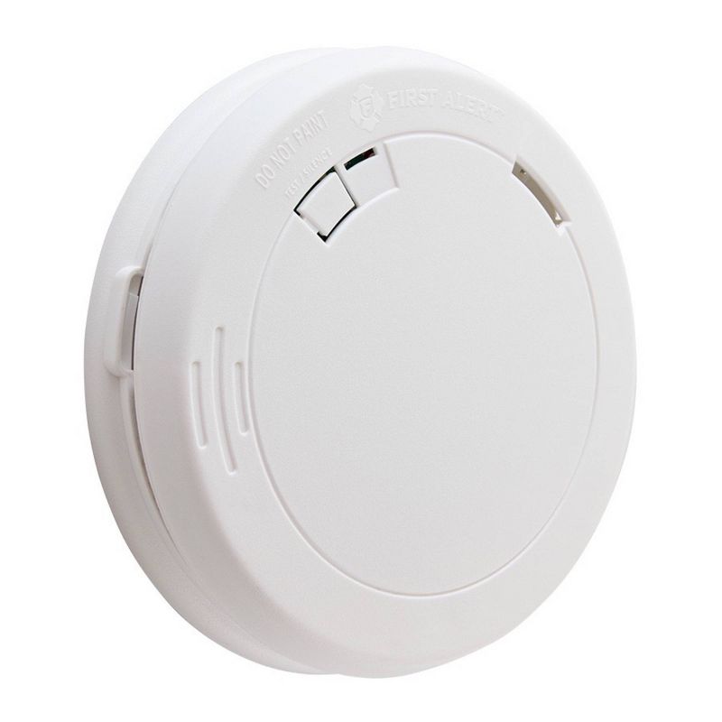 First Alert PR700 Battery Powered Slim Smoke Detector with Photoelectic Sensor
