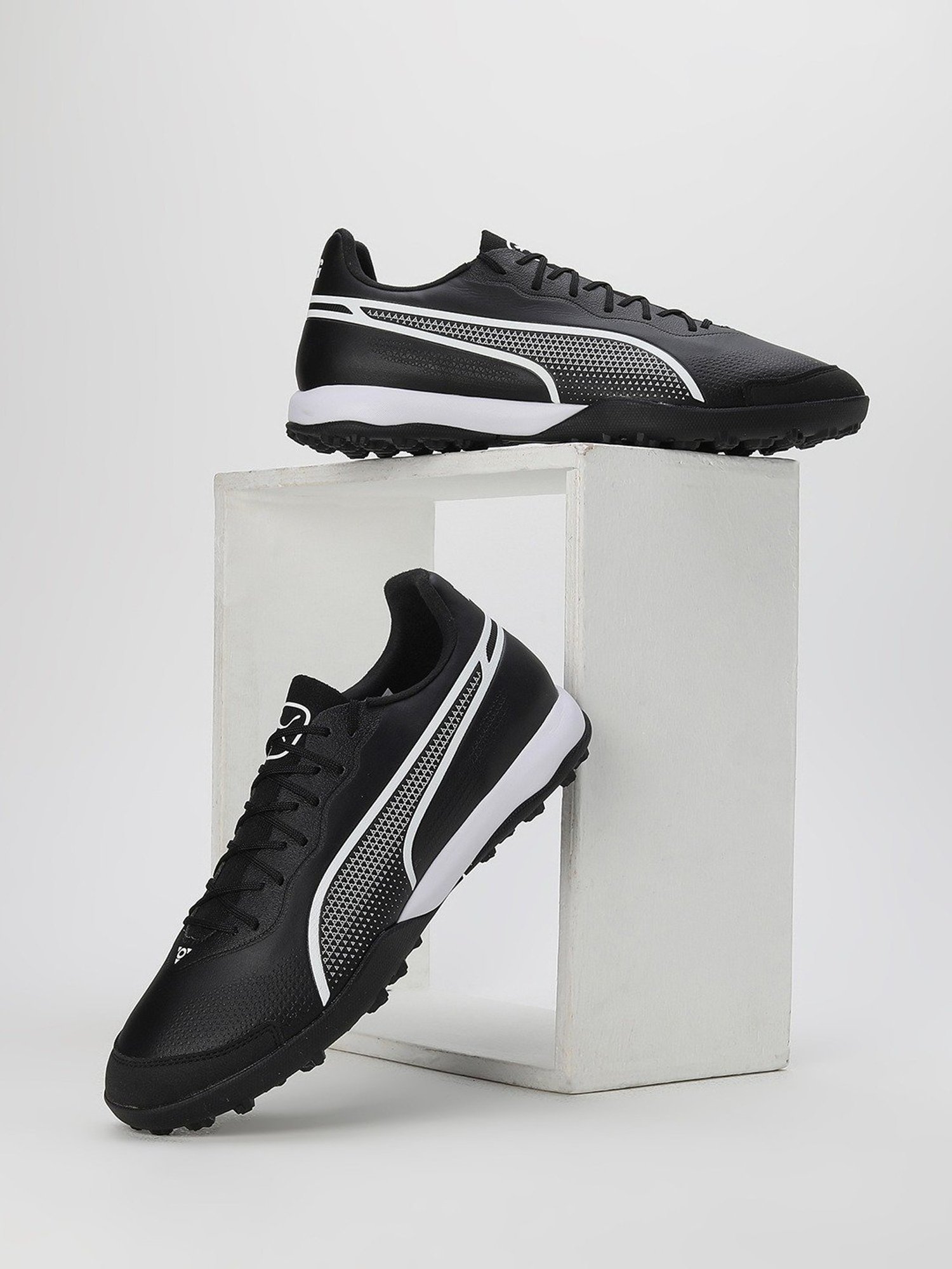 Puma Men's KING PRO TT Black Football Shoes