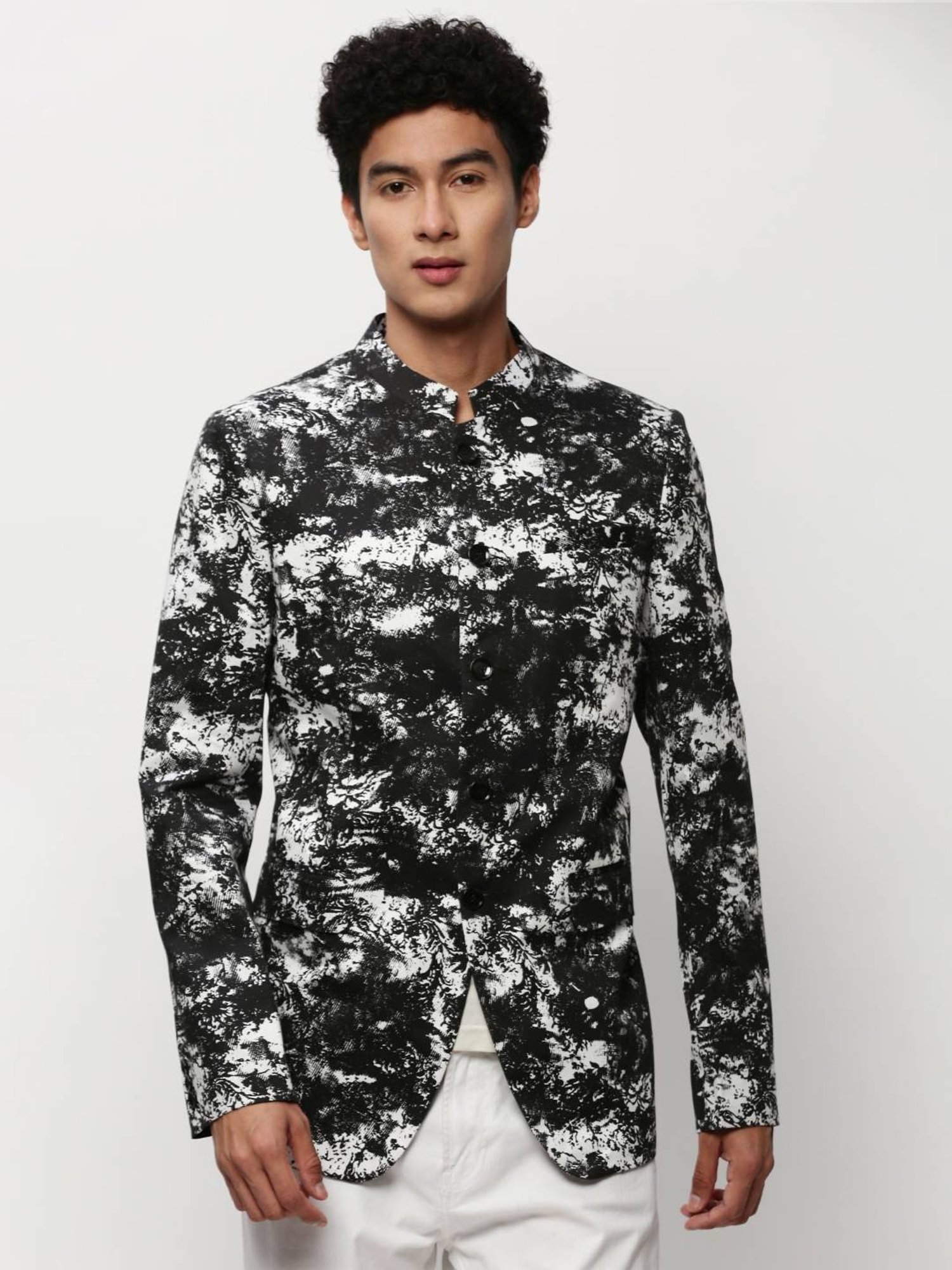 SHOWOFF Black Slim Fit Printed Blazer