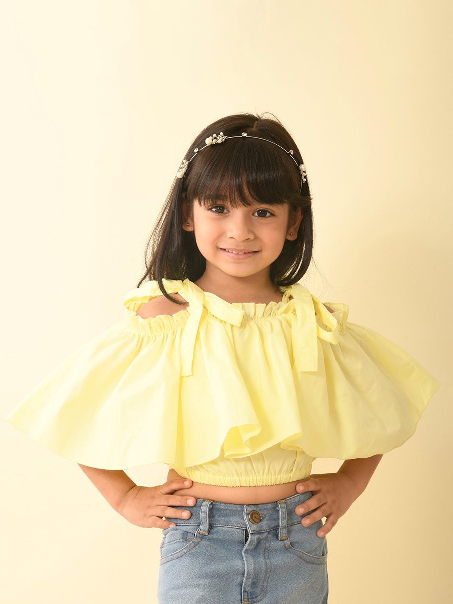 LilPicks Kids Yellow Solid Crop Top