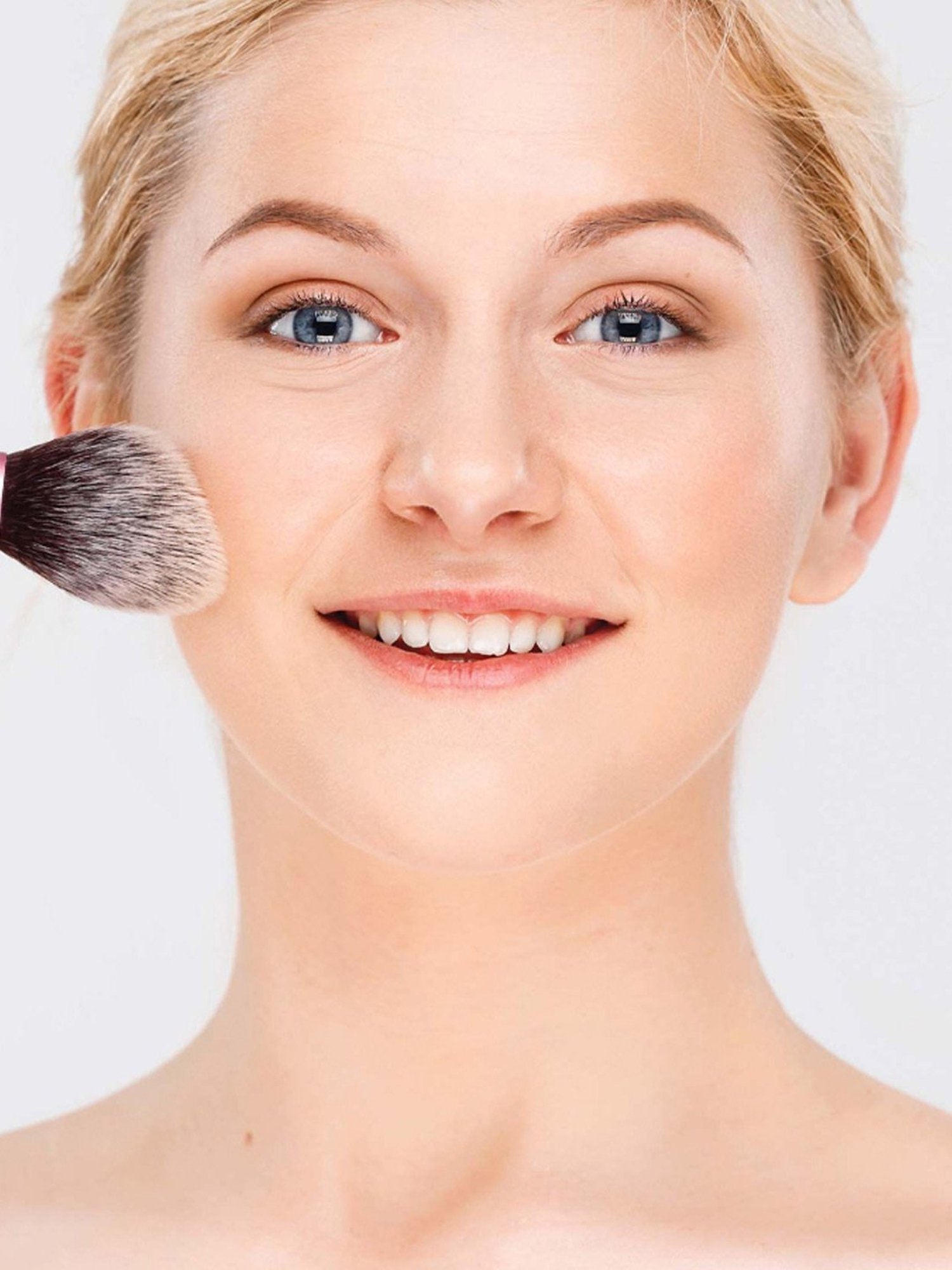 Glam21 Velvet Touch Oil Control Silk Foundation SPF 35 02 Natural - 50 gm