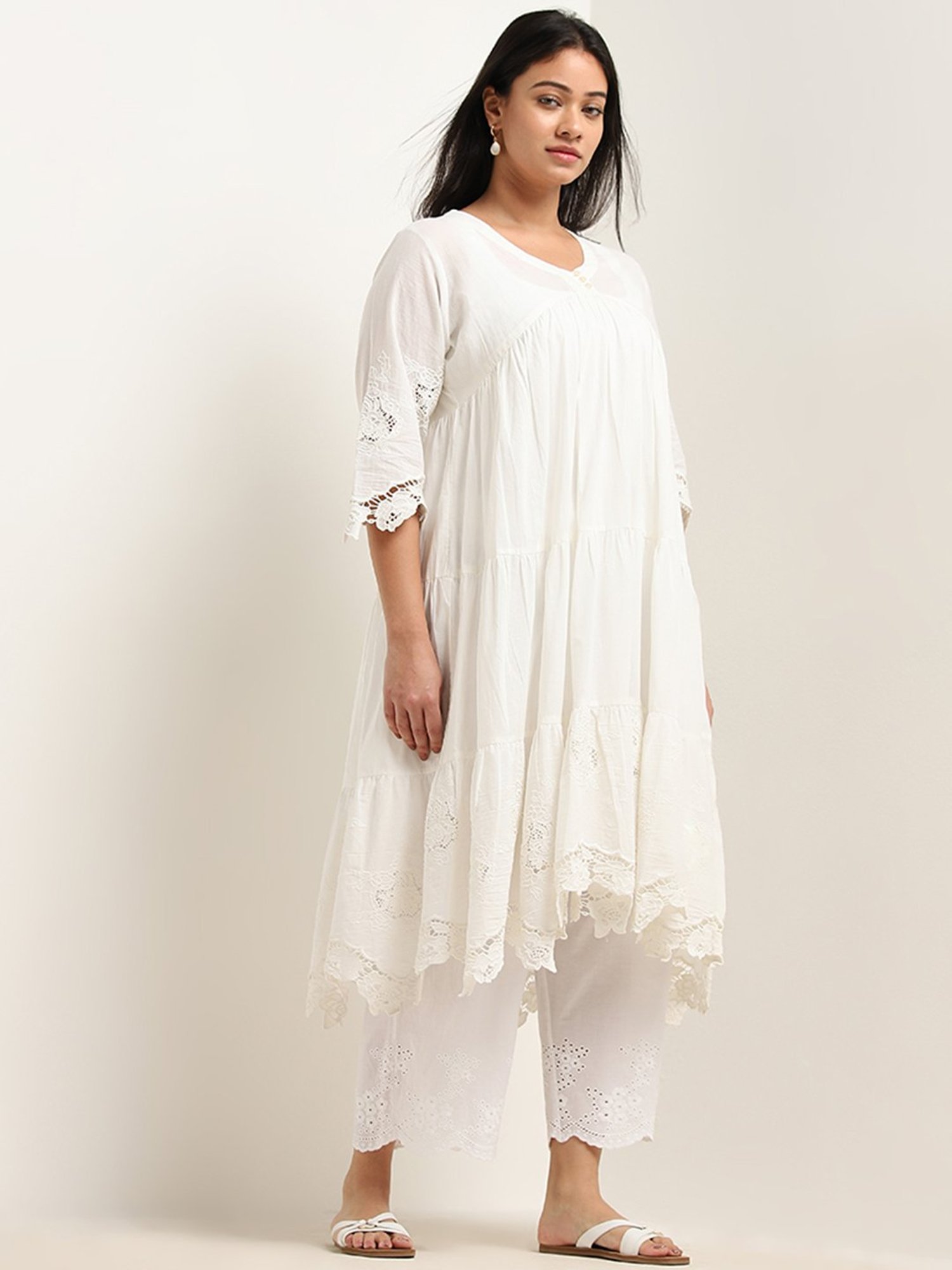 Diza by Westside White Floral Embroidered Fit-and-Flare Cotton Kurta