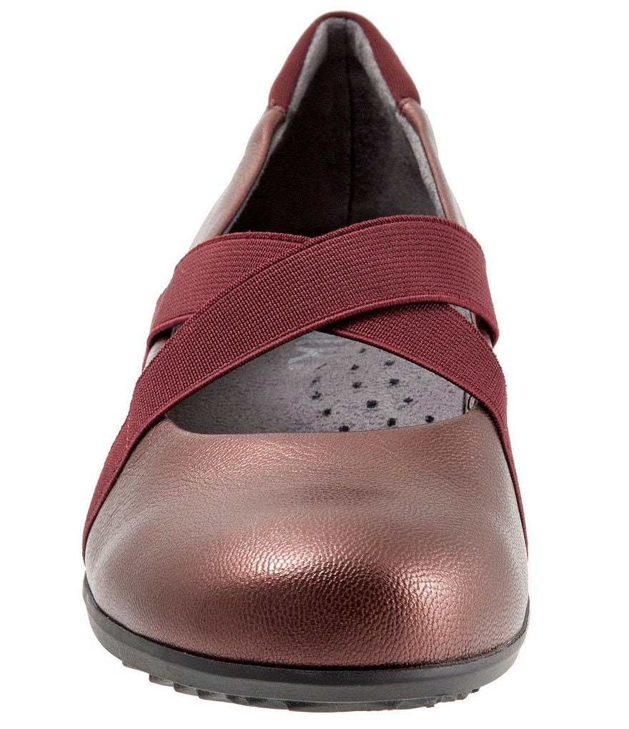 SoftWalk Waverly Leather Criss Cross Elastic Strap Slip-Ons