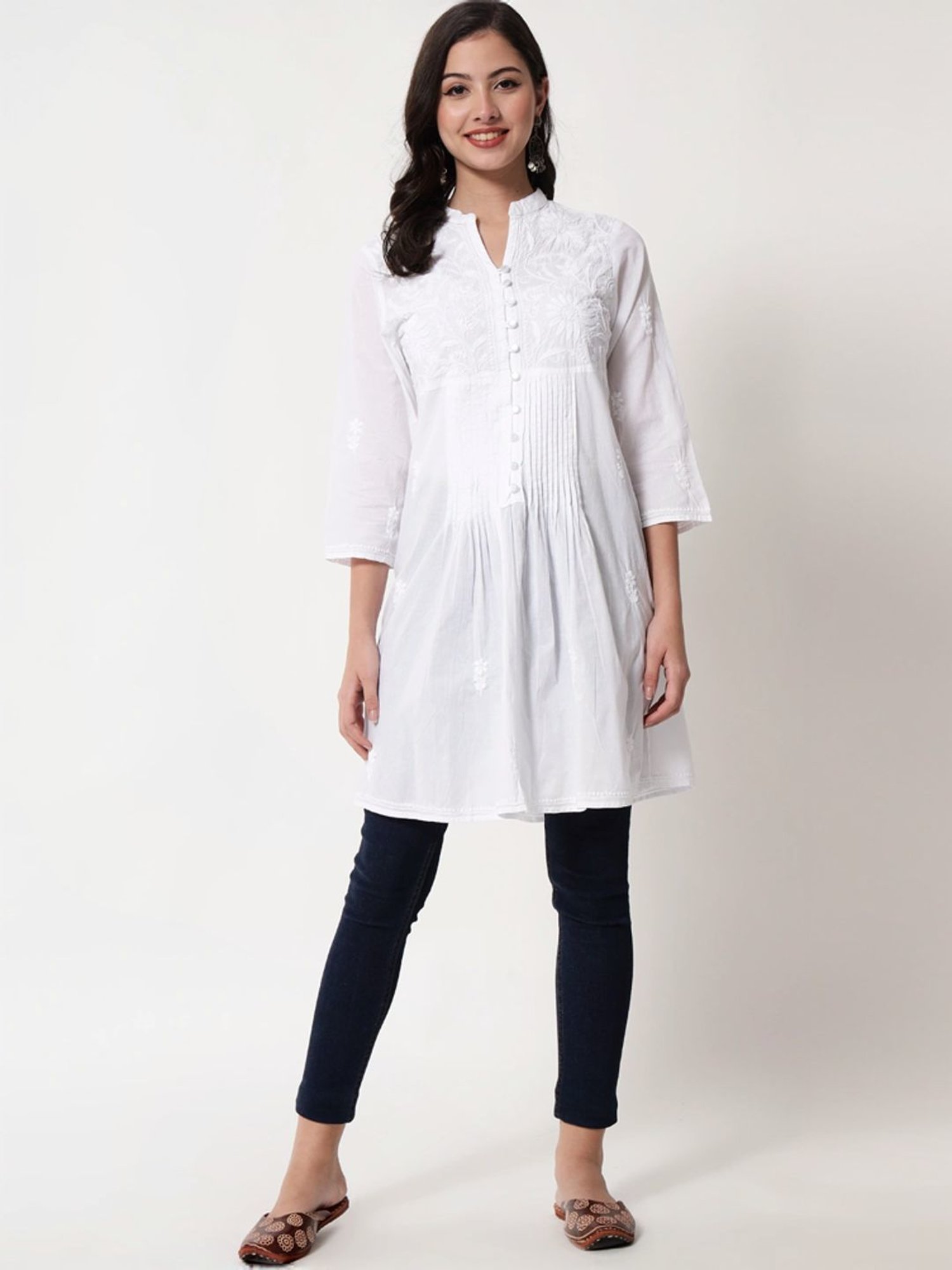 PARAMOUNT CHIKAN White Cotton Hand Embroidered Chikankari A Line Kurti