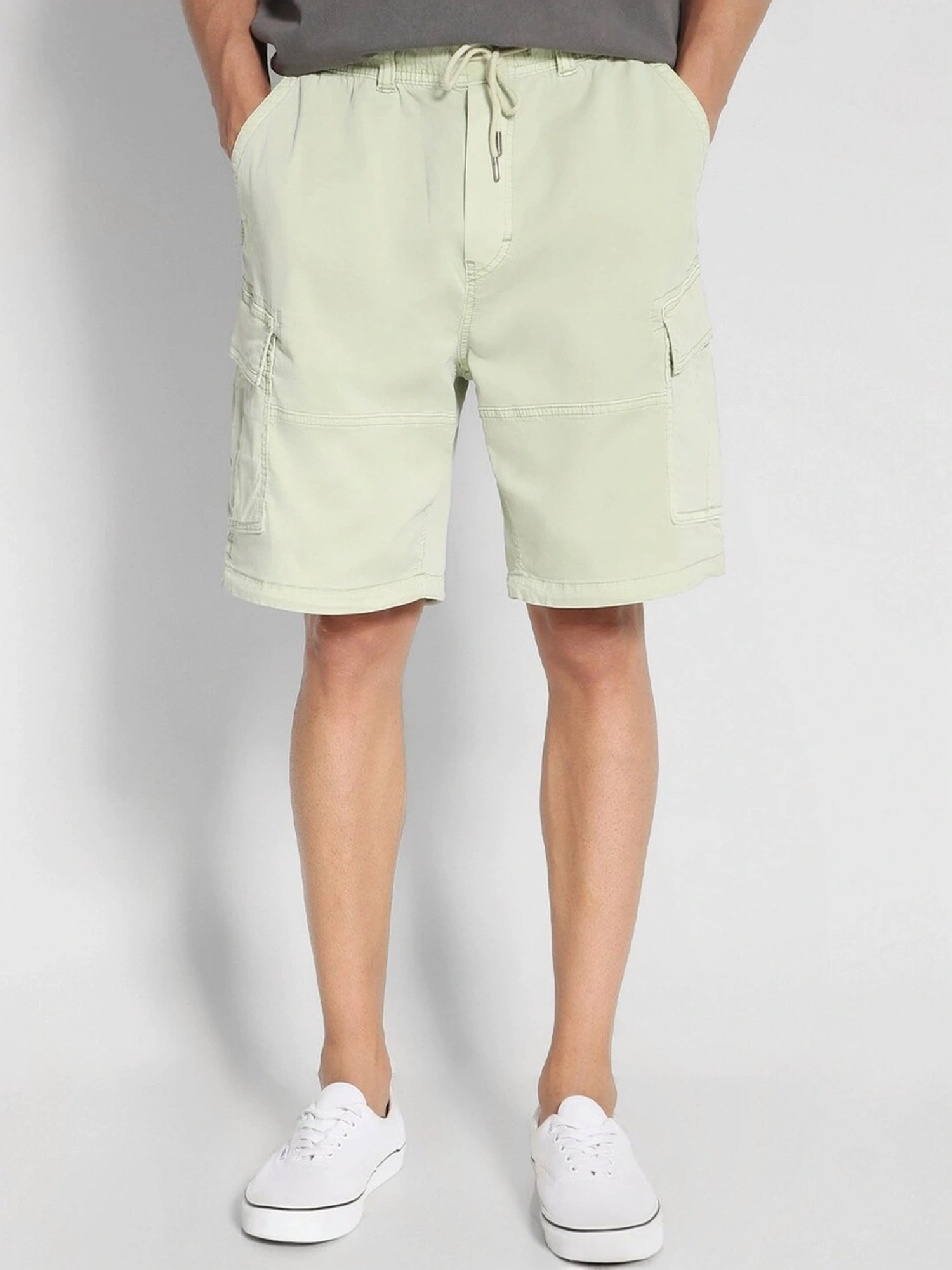 American Eagle Green Cotton Regular Fit Cargo Shorts
