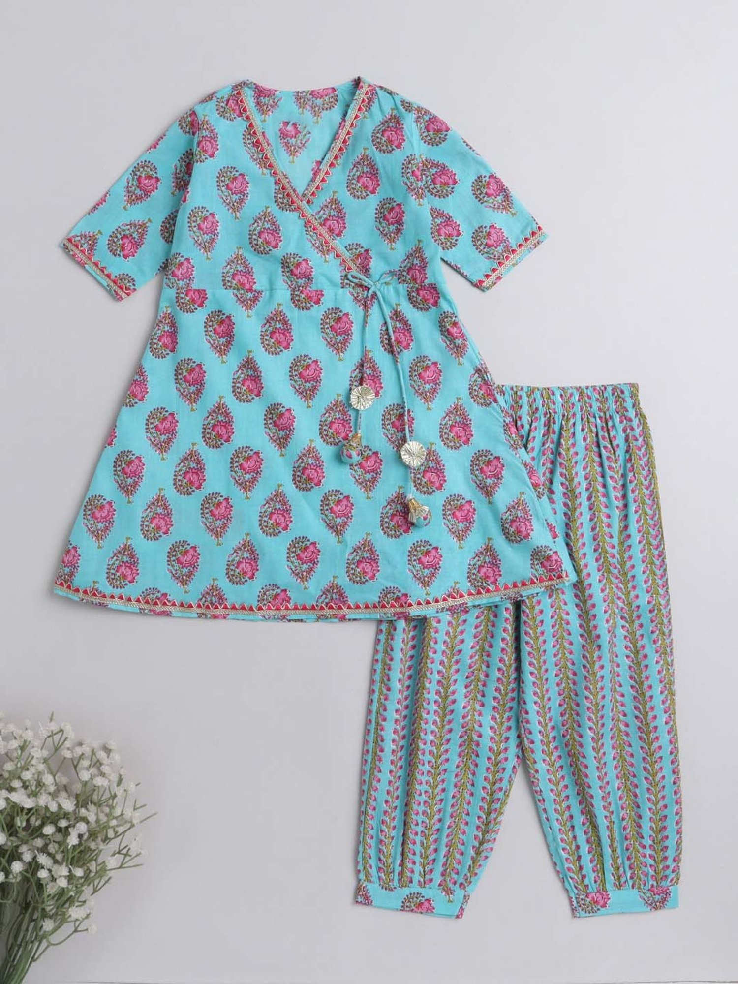 The Magic Wand Kids Blue & Pink Cotton Floral Print Kurta Set
