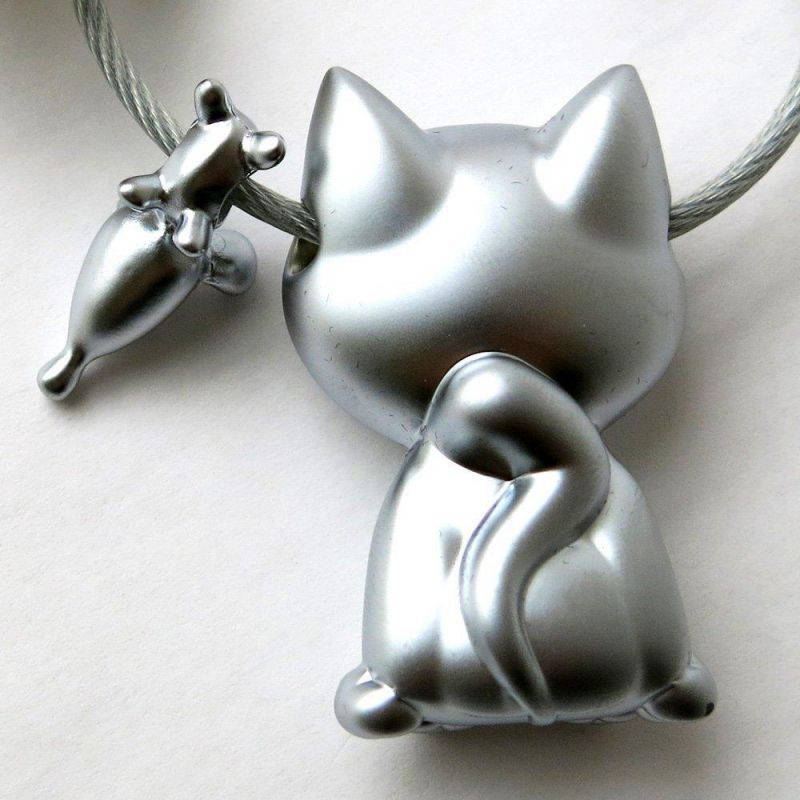 TROIKA KATZ + MAUS &ndash; KR14-20/MA &ndash; Keyring &ndash; cast metal&ndash; matt &ndash; chrome plated &ndash; silver &ndash; TROIKA-original