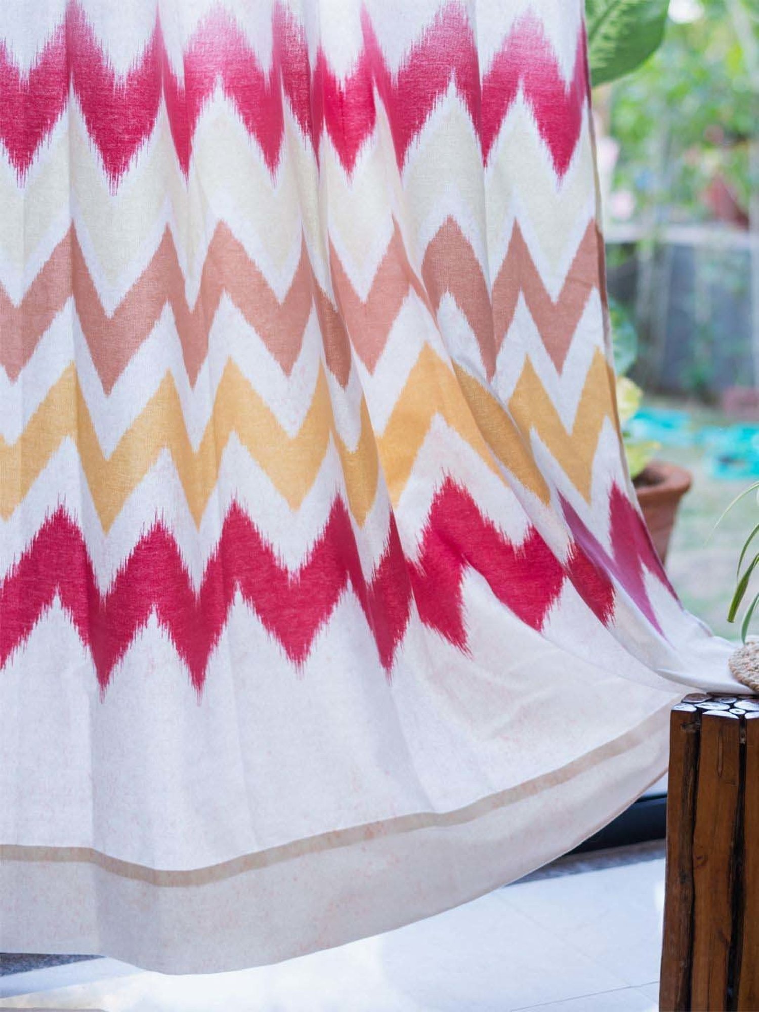 Urban Space Red Cotton Window Curtain With Tieback & Eyelet - Set of 2