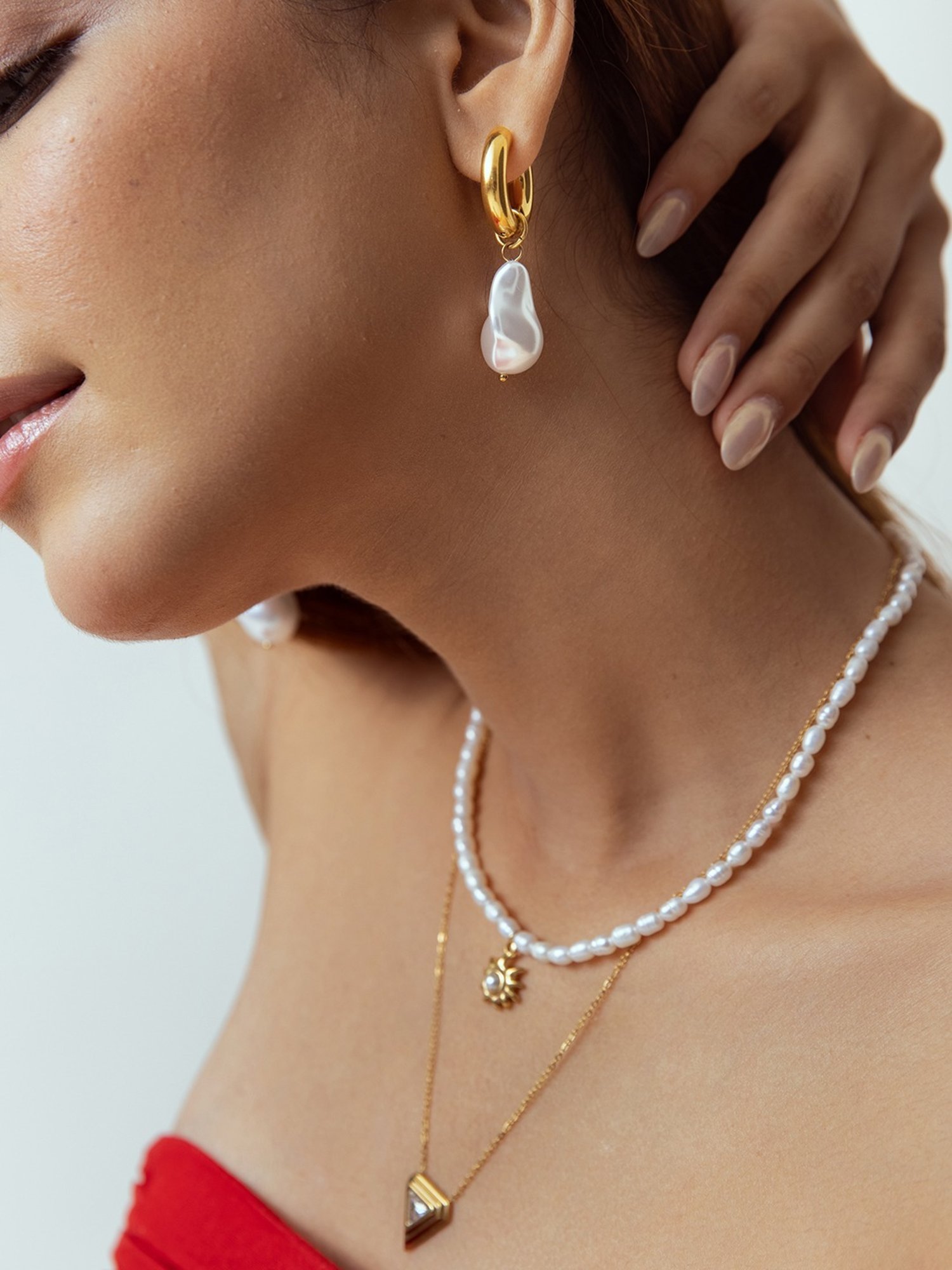 Perfectly Average Irregular Water Pearl Drop Earrings