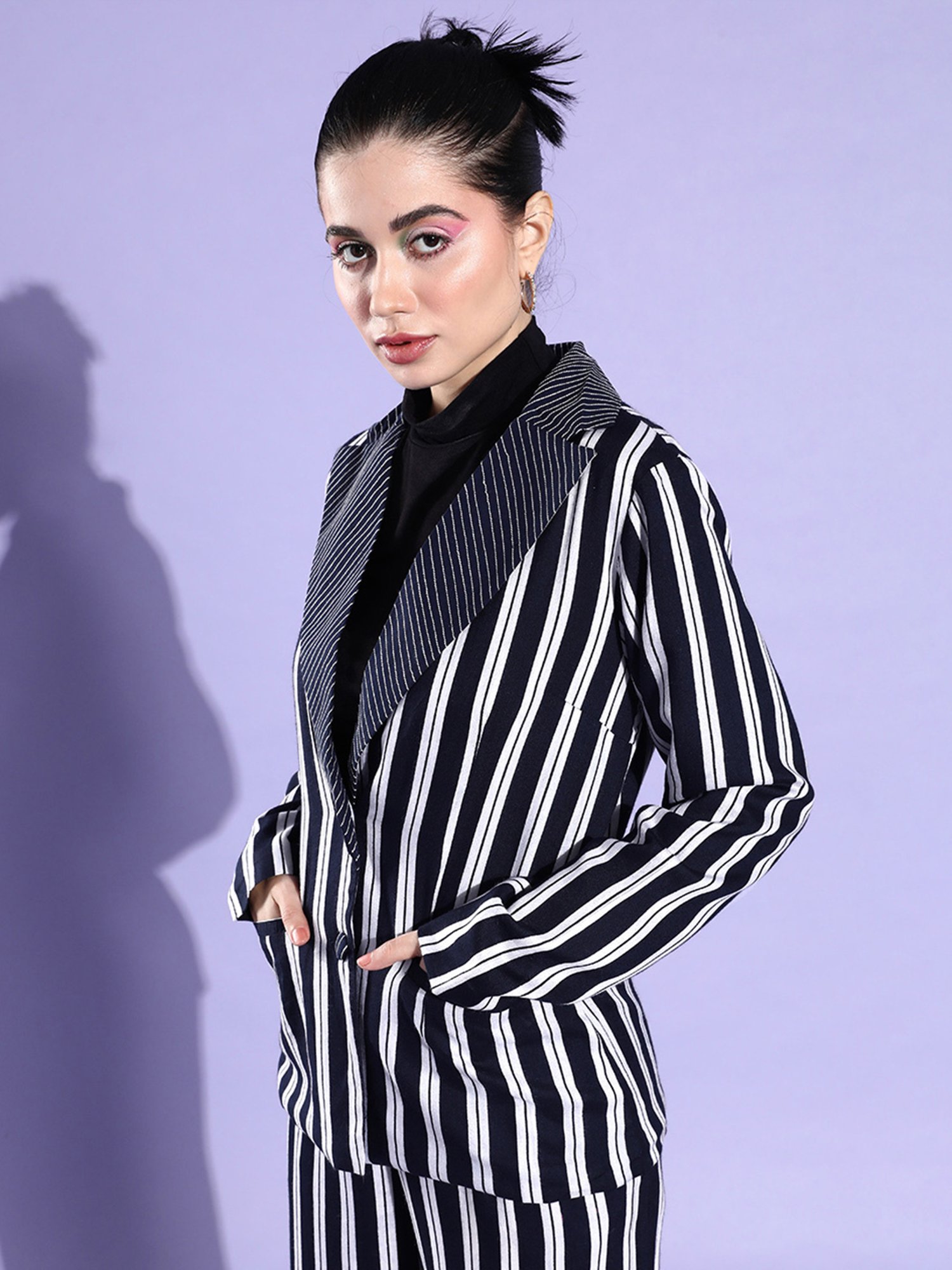 QUIERO Navy Striped Blazer