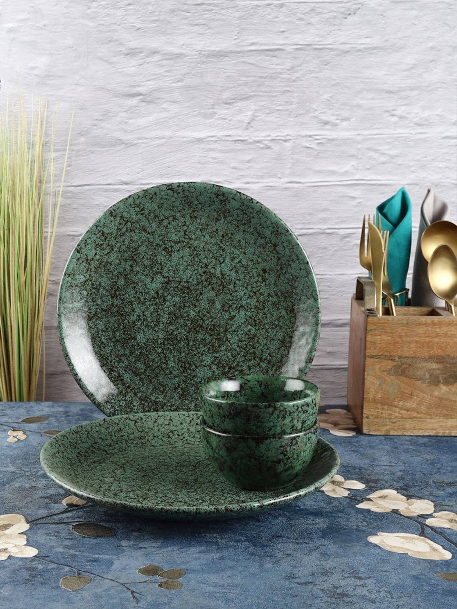 VarEesha Green Ceramic 4 Piece Dinner Set