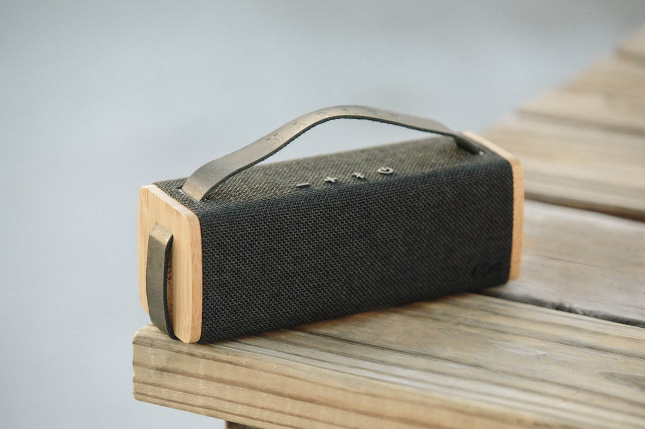 House Of Marley Riddim BT Bluetooth Speaker, Signature Black, EM-JA012-SB