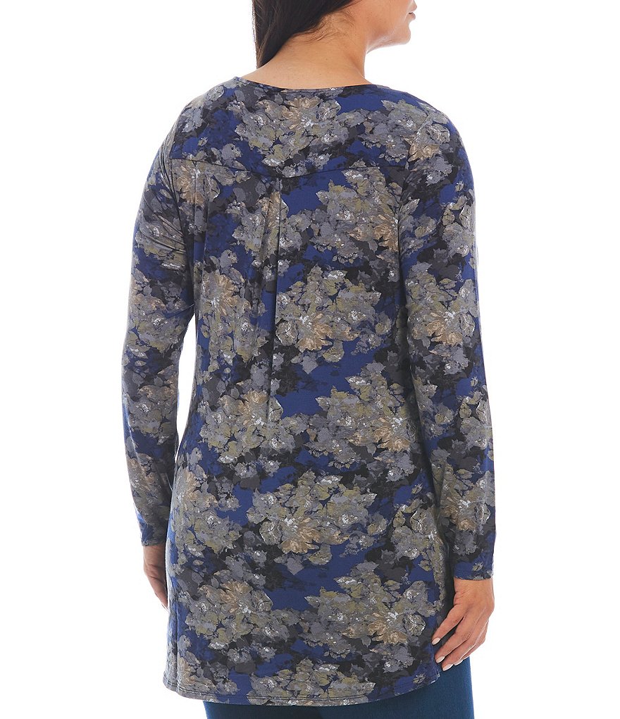 Intro Plus Size Jewel Neck Long Sleeve Pleat Back Detail Hi-Low Abstract Floral Swing Top