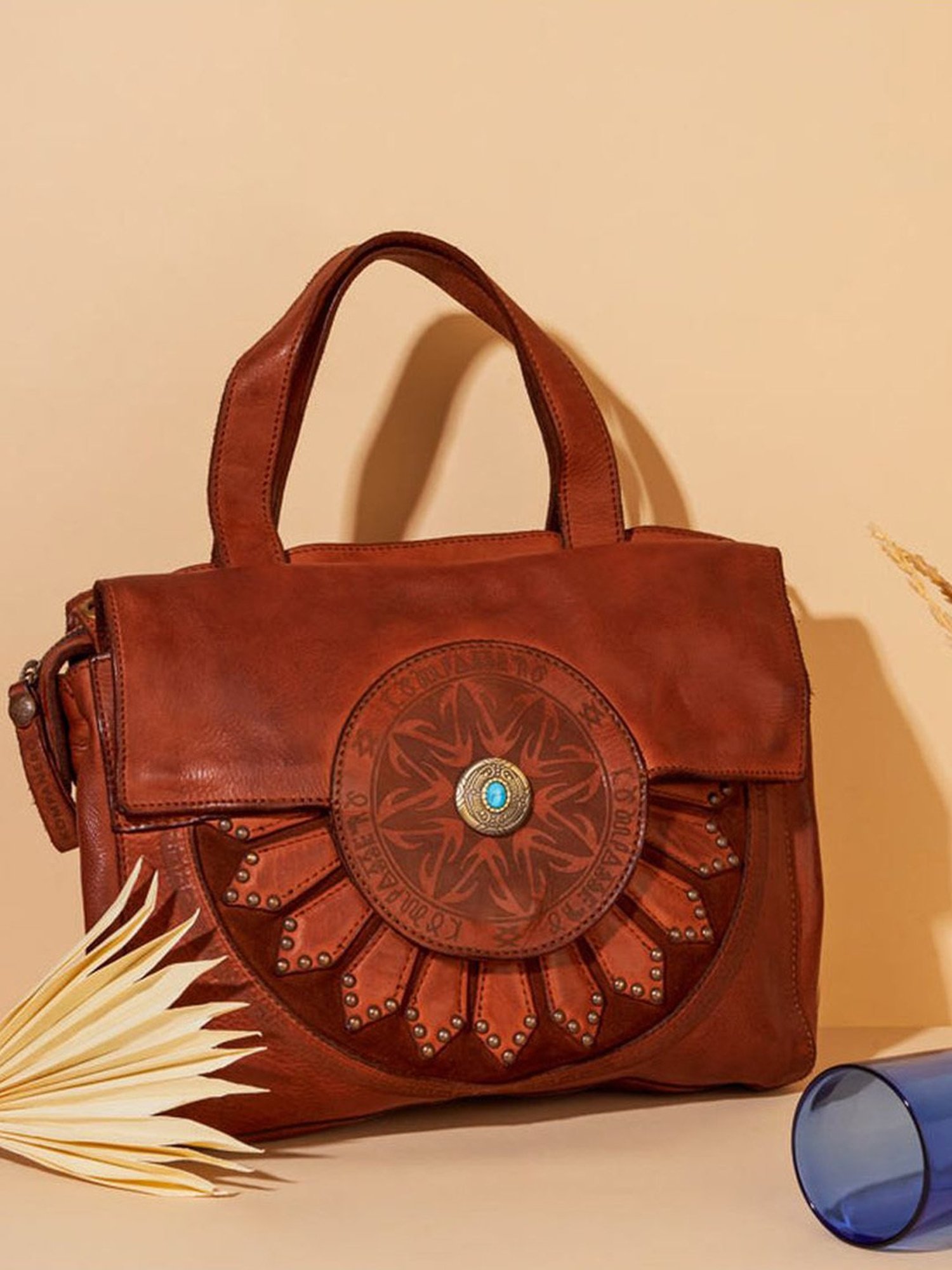 KOMPANERO Nova Cognac Leather Textured Handbag