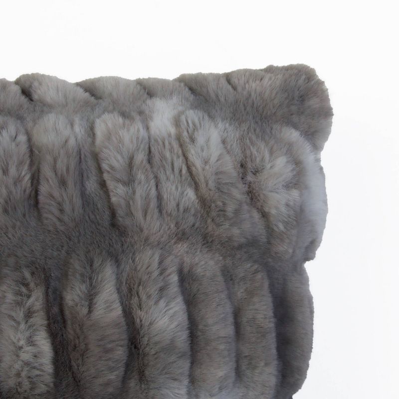 20"x20" Walter Sculpted Faux Fur Pillow Gray - Décor Therapy