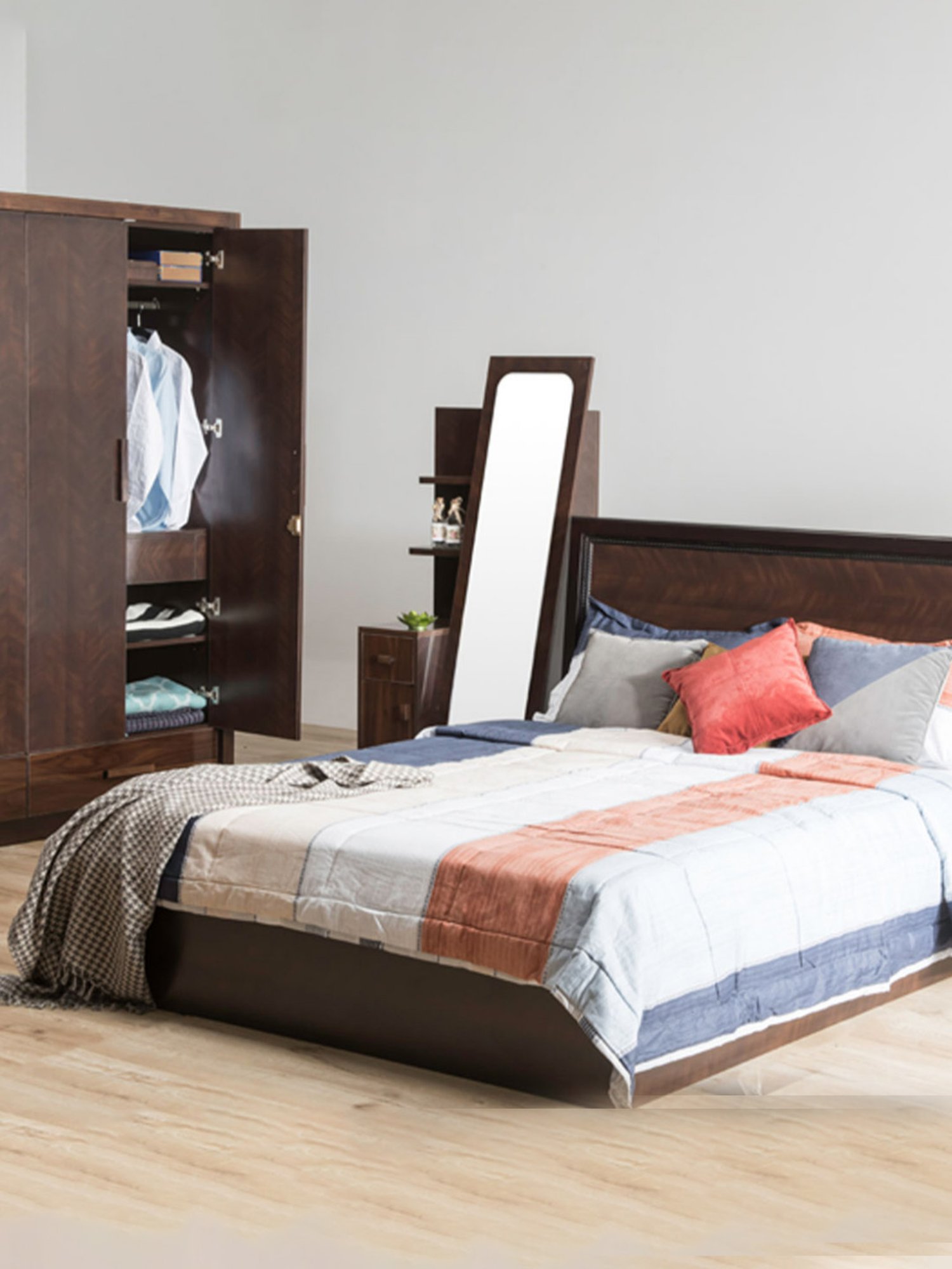 Godrej Interio Aero Valigny Oak Engineered Wood Standerd Dressing Table