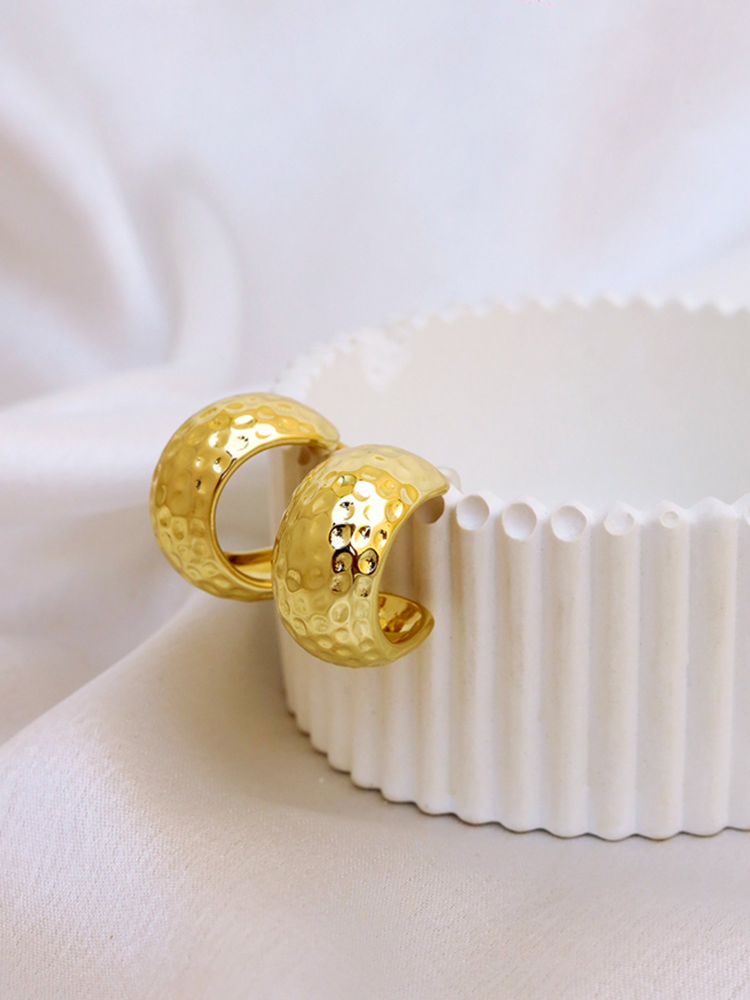 Perfectly Average Puffed Texture Hoops