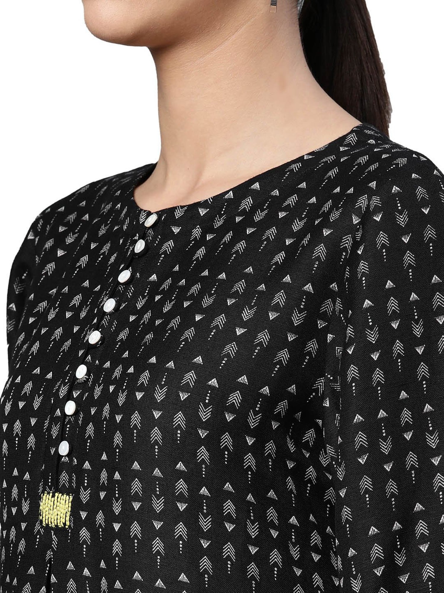 Linen Club Woman Black Printed Flared Kurta