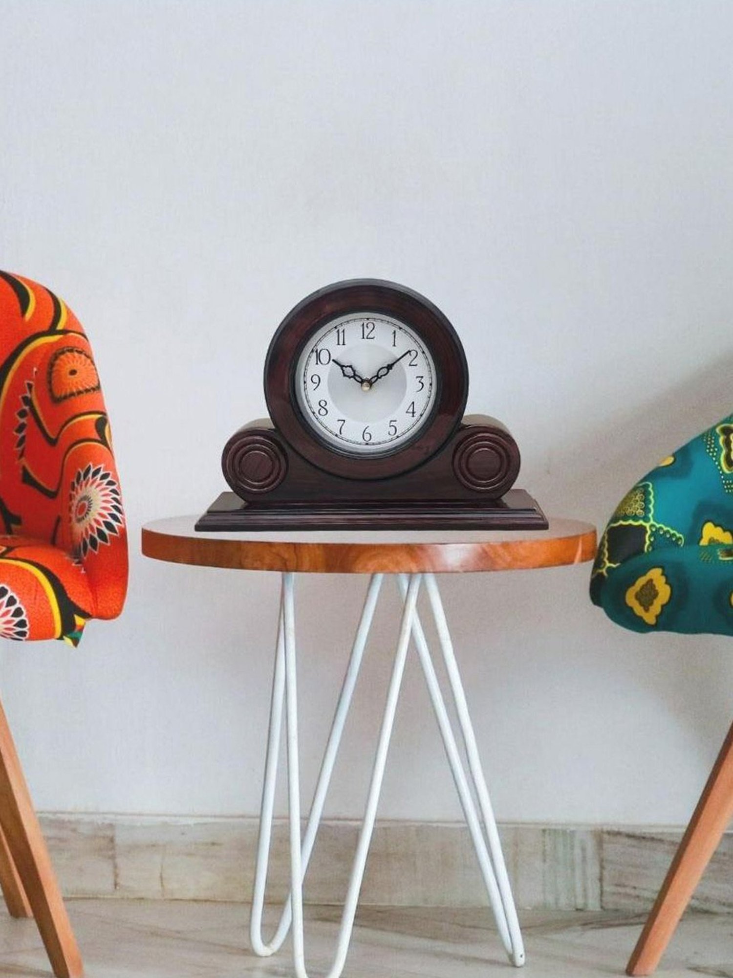 CHRONIKLE Round Rosewood Brown Wood Table or Desk Clock