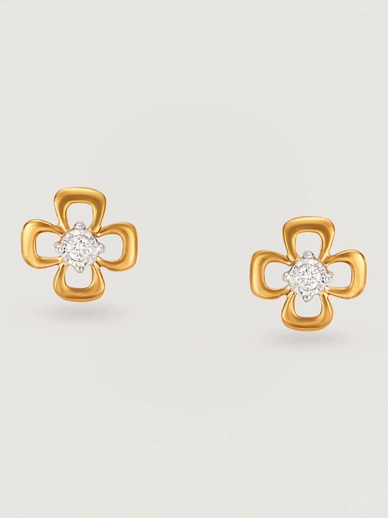 Mia by Tanishq Dazzling Daisy 14k Gold and Diamond Stud Earrings