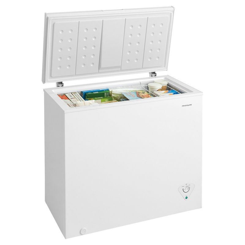 Frigidaire 7.0 cu ft Chest Freezer White