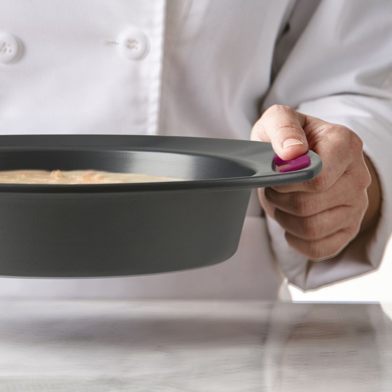 Trudeau 9" Round Cake Pan