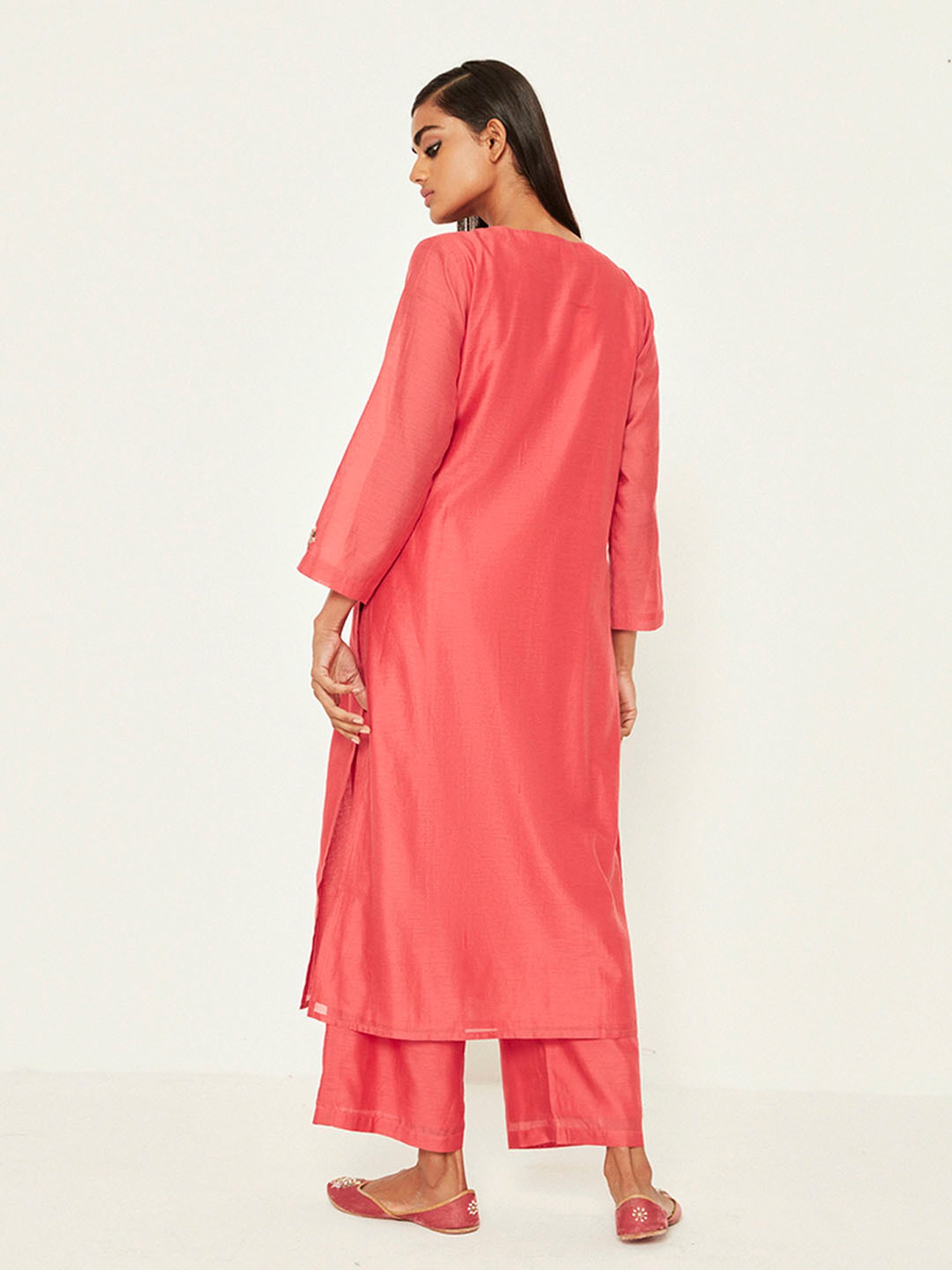 ANCESTRY Pink Embroidered Straight Kurta