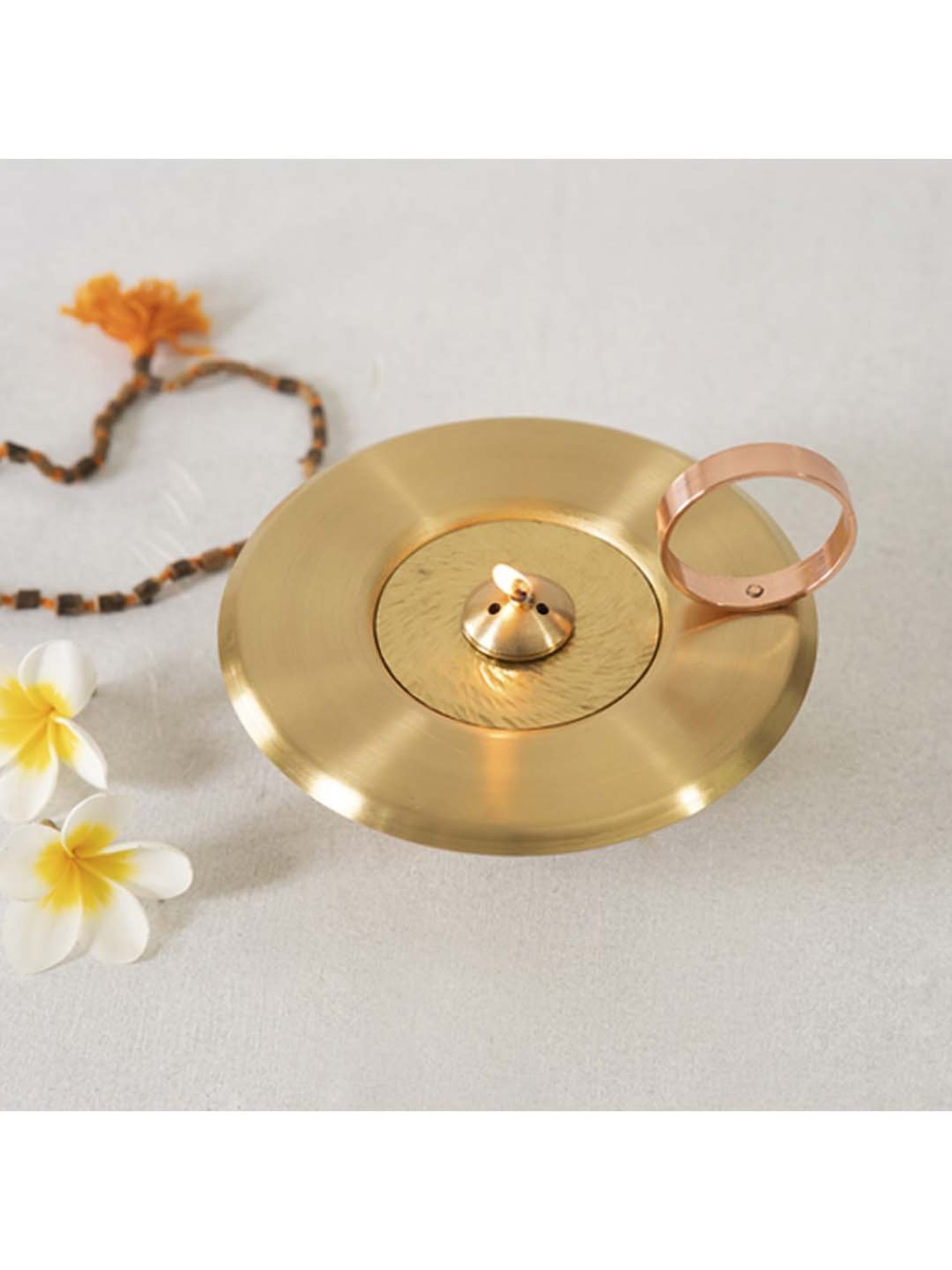 COPPRE Metallic Gold Brass Lunar Oil Lamp - Set of 1