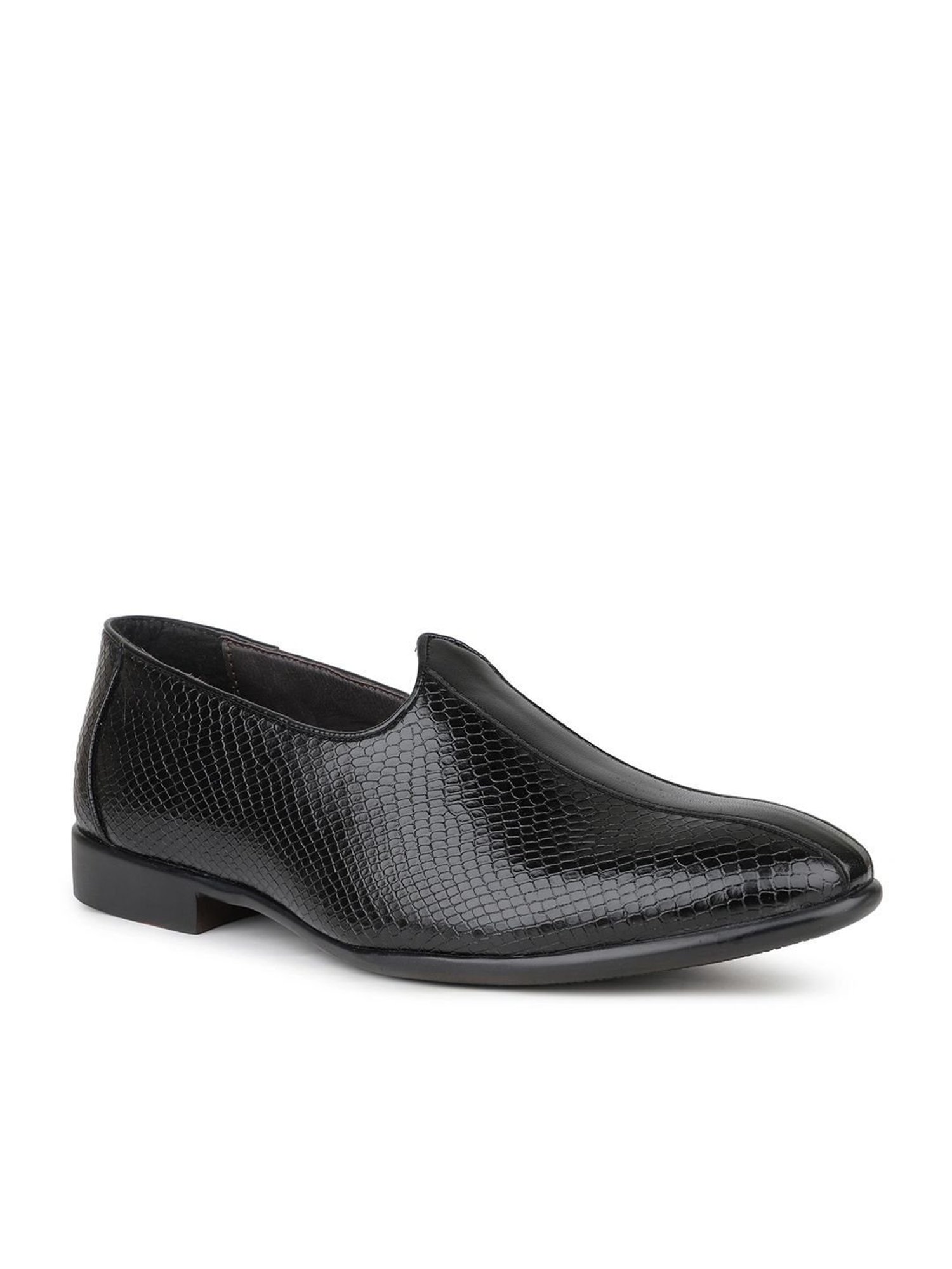 Privo by Inc.5 Men's Black Casual Juttis